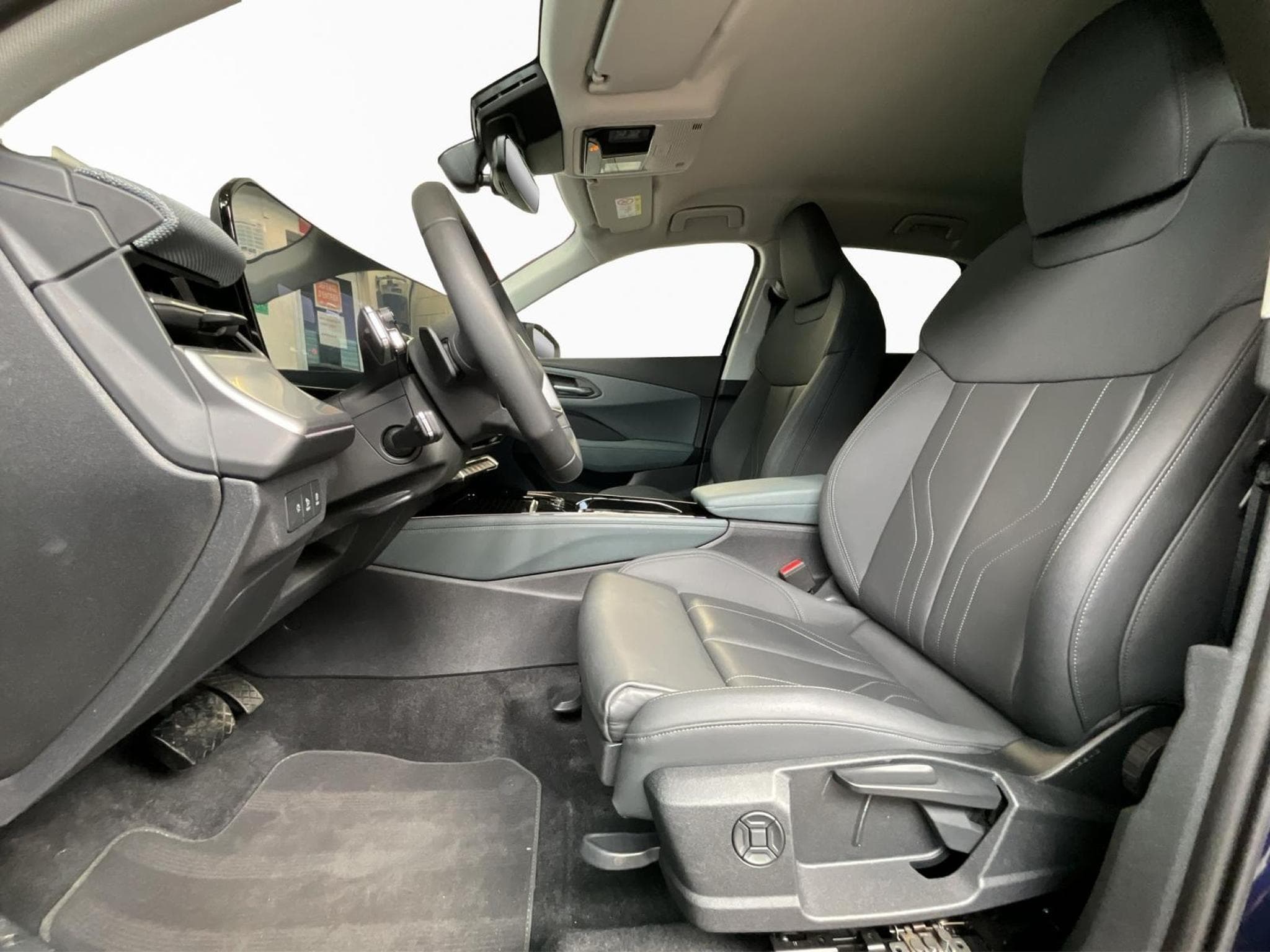 Audi Q3 PHEV+Techplus+P.Klima+LM18+Led+S-Tronic (2026) - Photo 9
