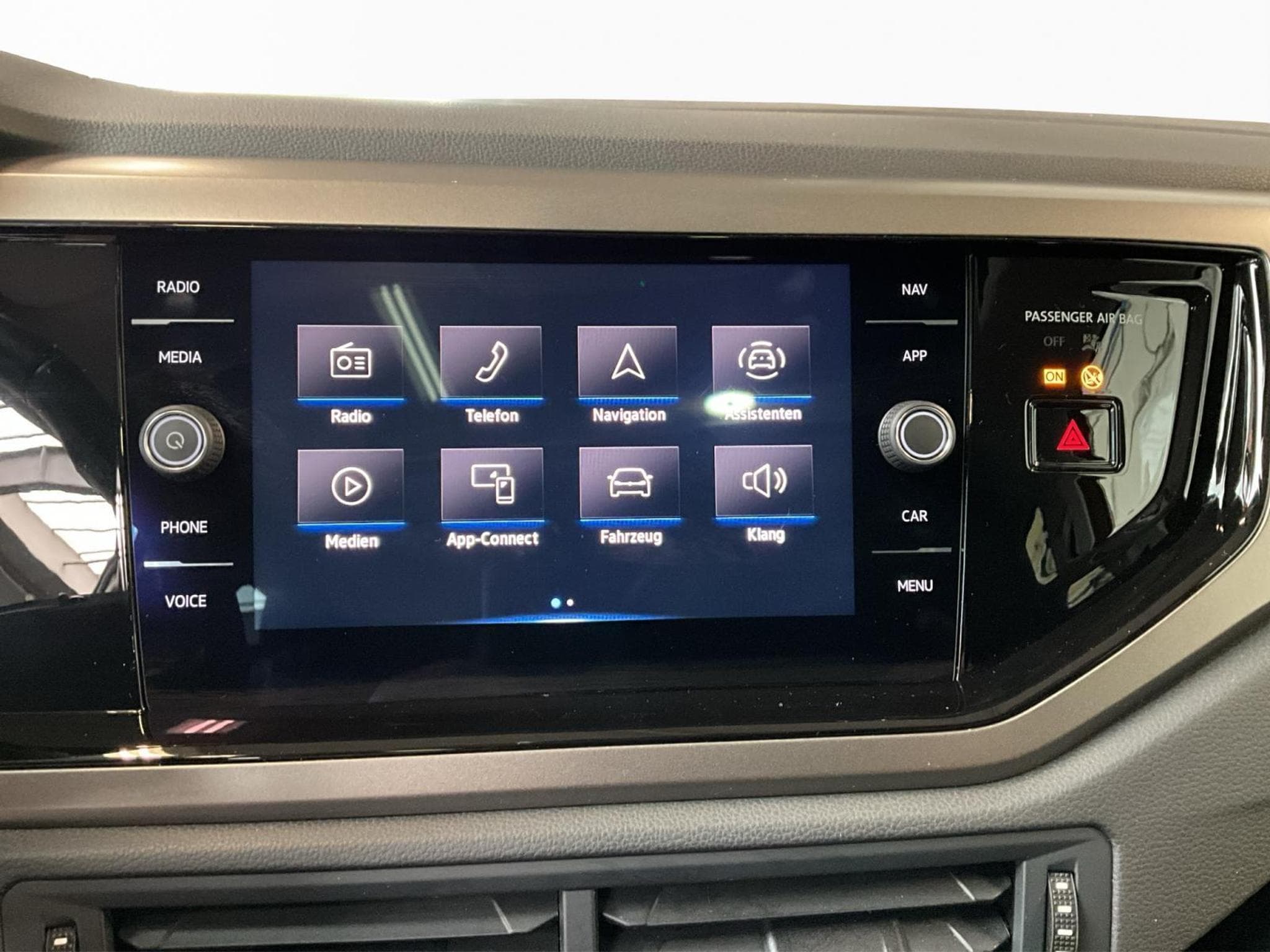 VW Polo Comfortline+DSG+Pano+P.Drive+LED+Navi (2021) - Photo 13