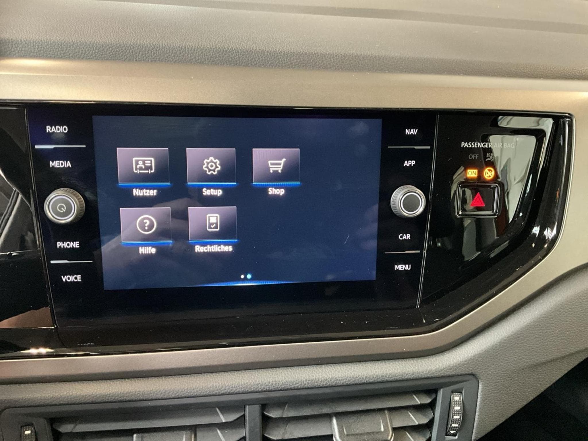 VW Polo Comfortline+DSG+Pano+P.Drive+LED+Navi (2021) - Photo 19