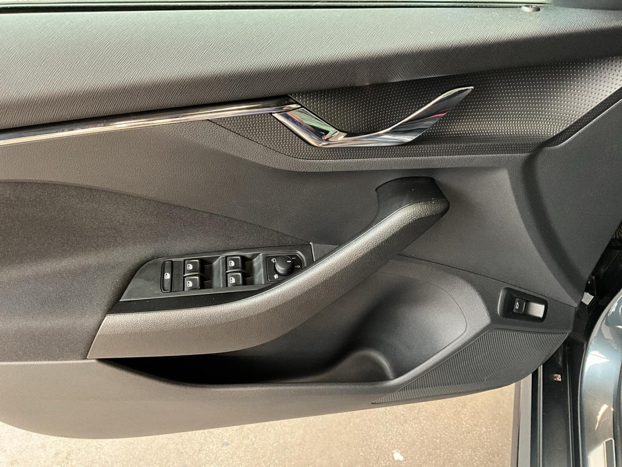Skoda Kamiq Monte-Carlo+DSG+Kessy+AHK+Navi+LED (2021) - Photo 14