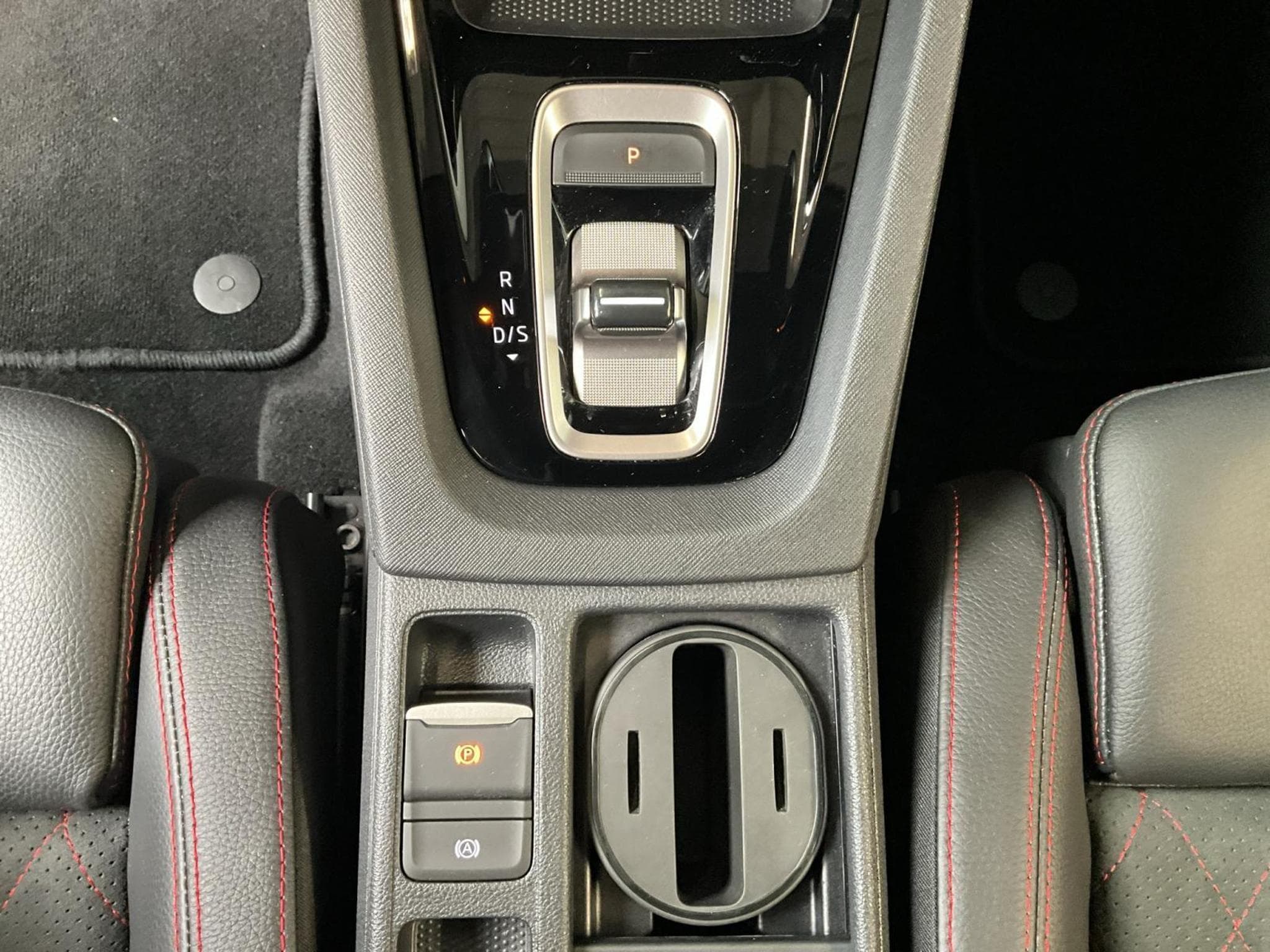 Skoda Octavia RS+DSG+LED+NAVI+DAB+LM19+Pano+360° (2025) - Photo 12