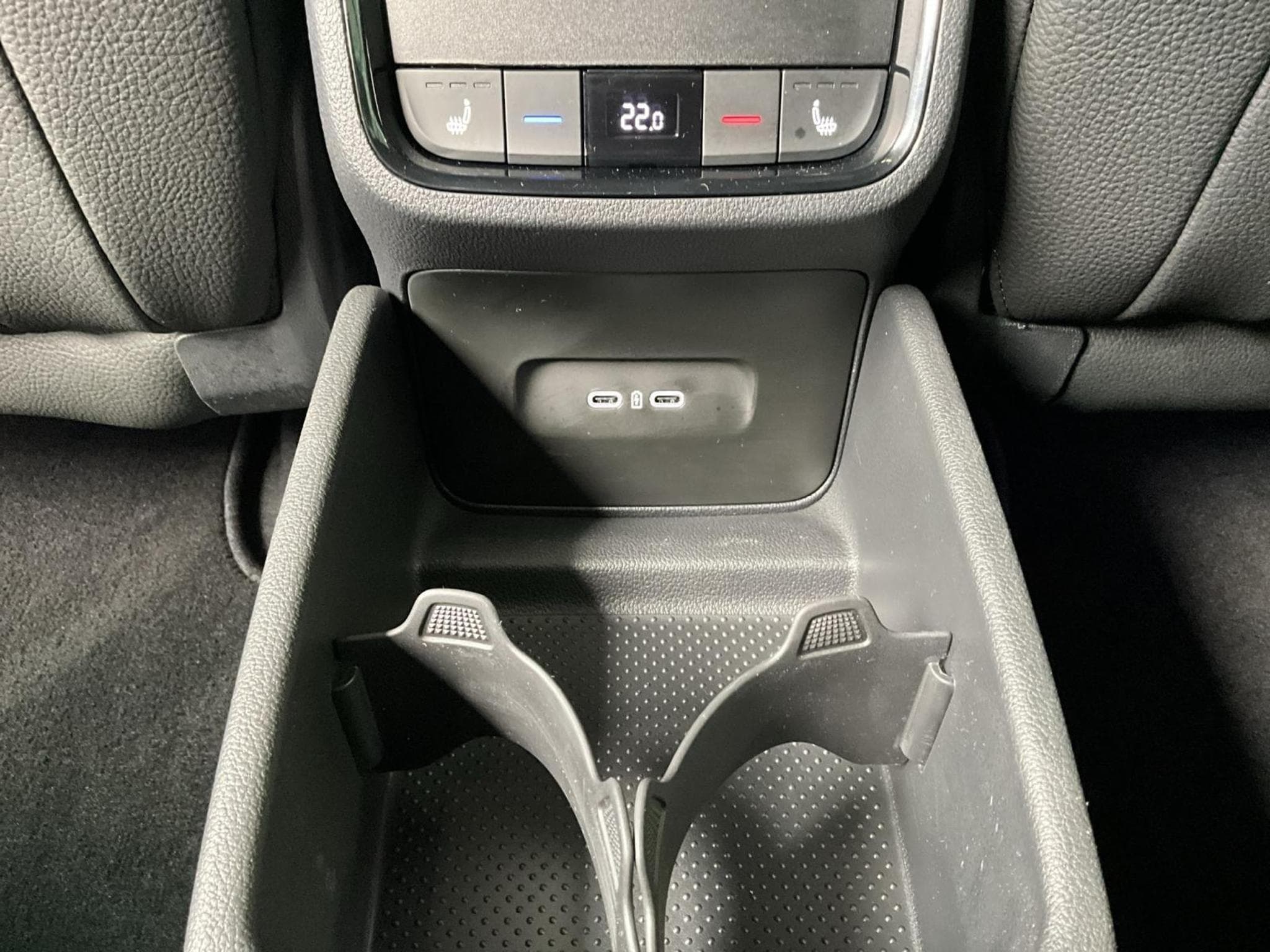 Skoda Octavia RS+DSG+LED+NAVI+DAB+LM19+Pano+360° (2025) - Photo 22