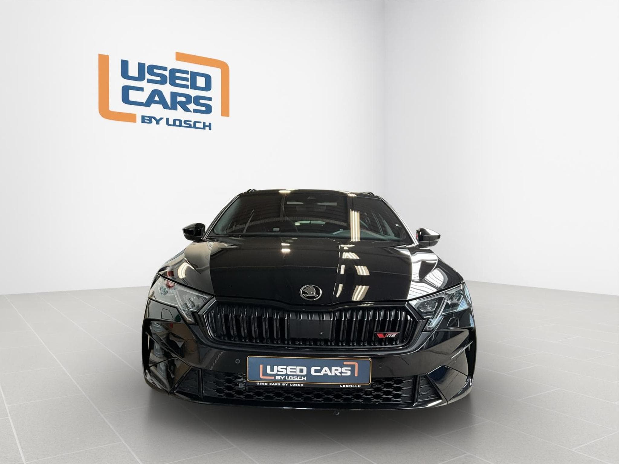 Skoda Octavia RS+DSG+LED+NAVI+DAB+LM19+Pano+360° (2025) - Photo 3