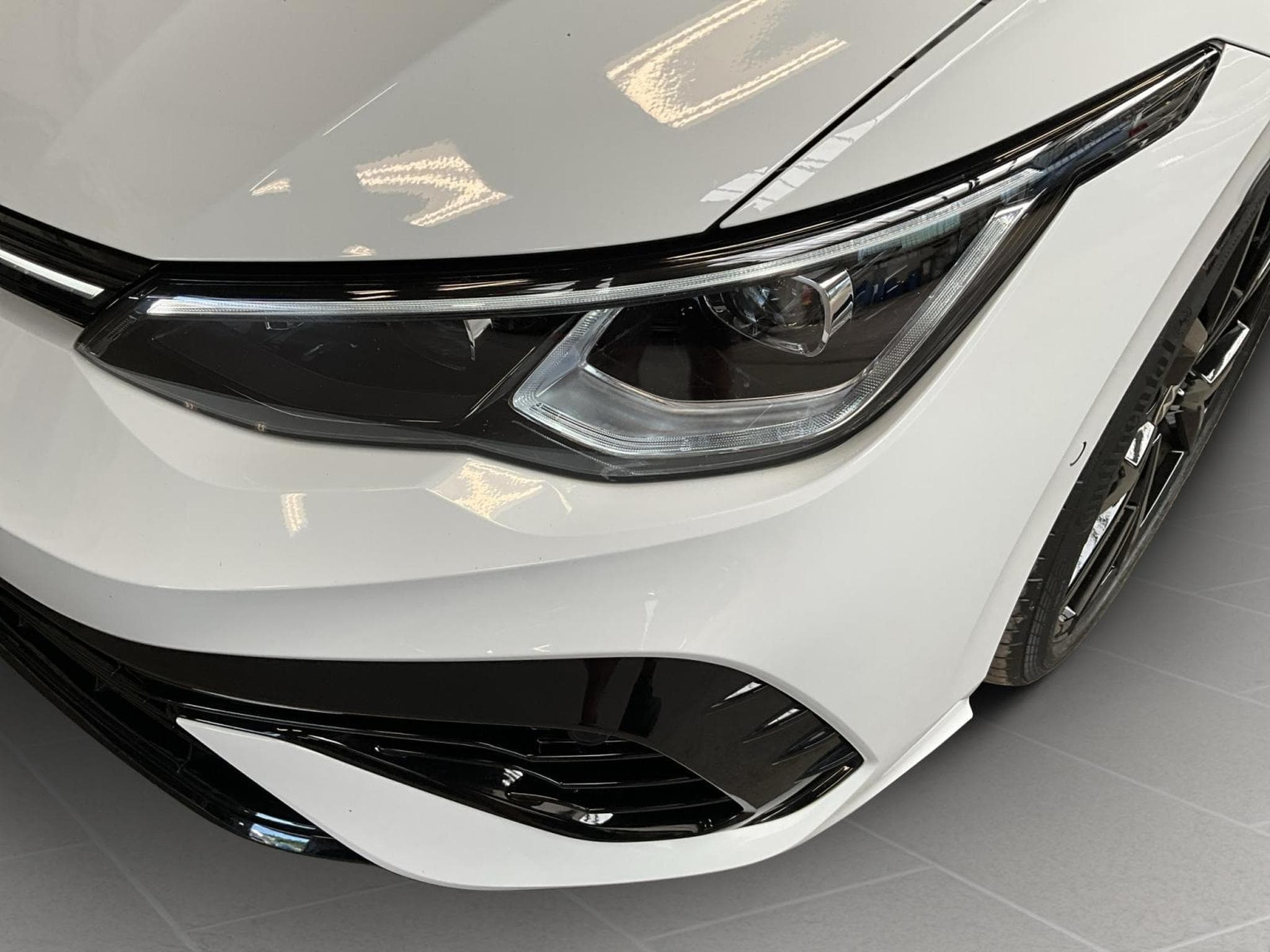 VW Golf R-Performance+DSG+4M+Black-Style+Akra (2023) - Photo 17