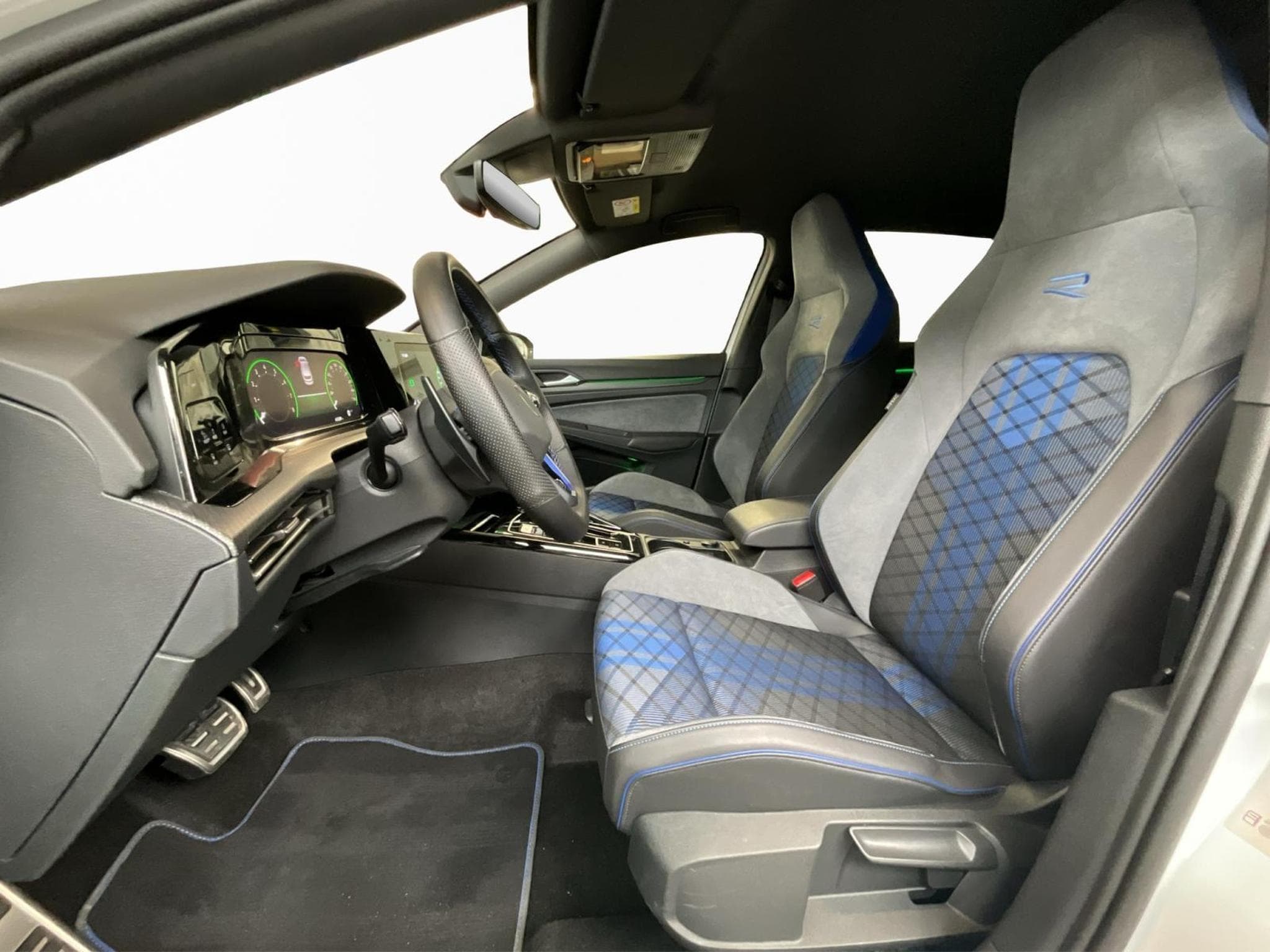 VW Golf R-Performance+DSG+4M+Black-Style+Akra (2023) - Photo 9