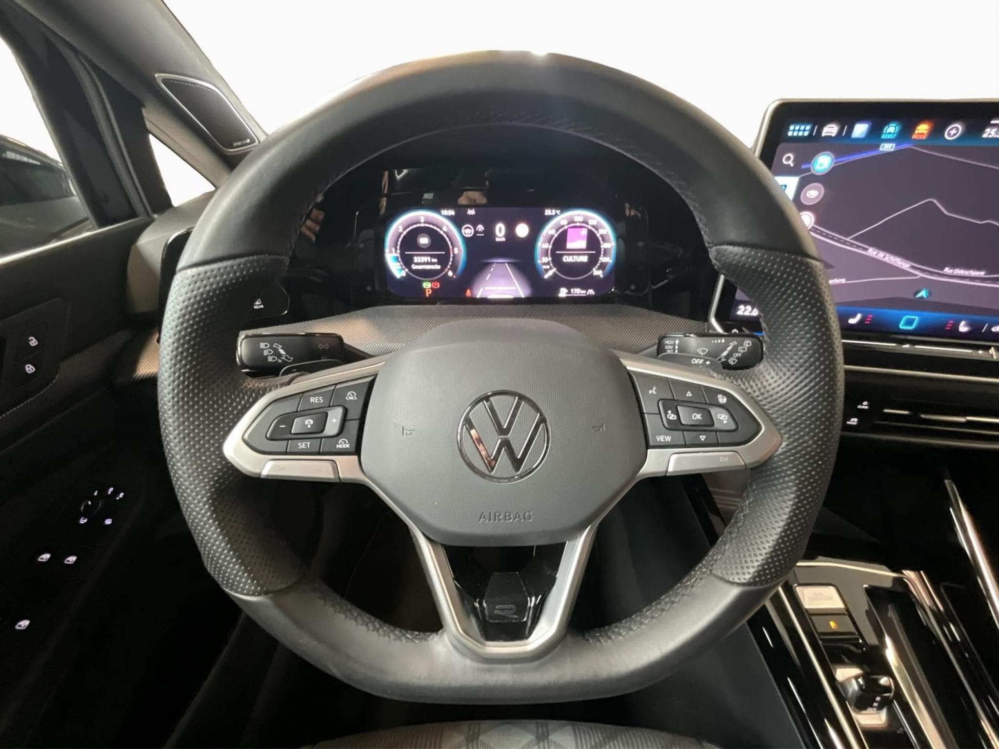 VW Golf R-line+DSG+TDI+P.Assi.+LM18+P.Tech.+Pano (2025) - Photo 10