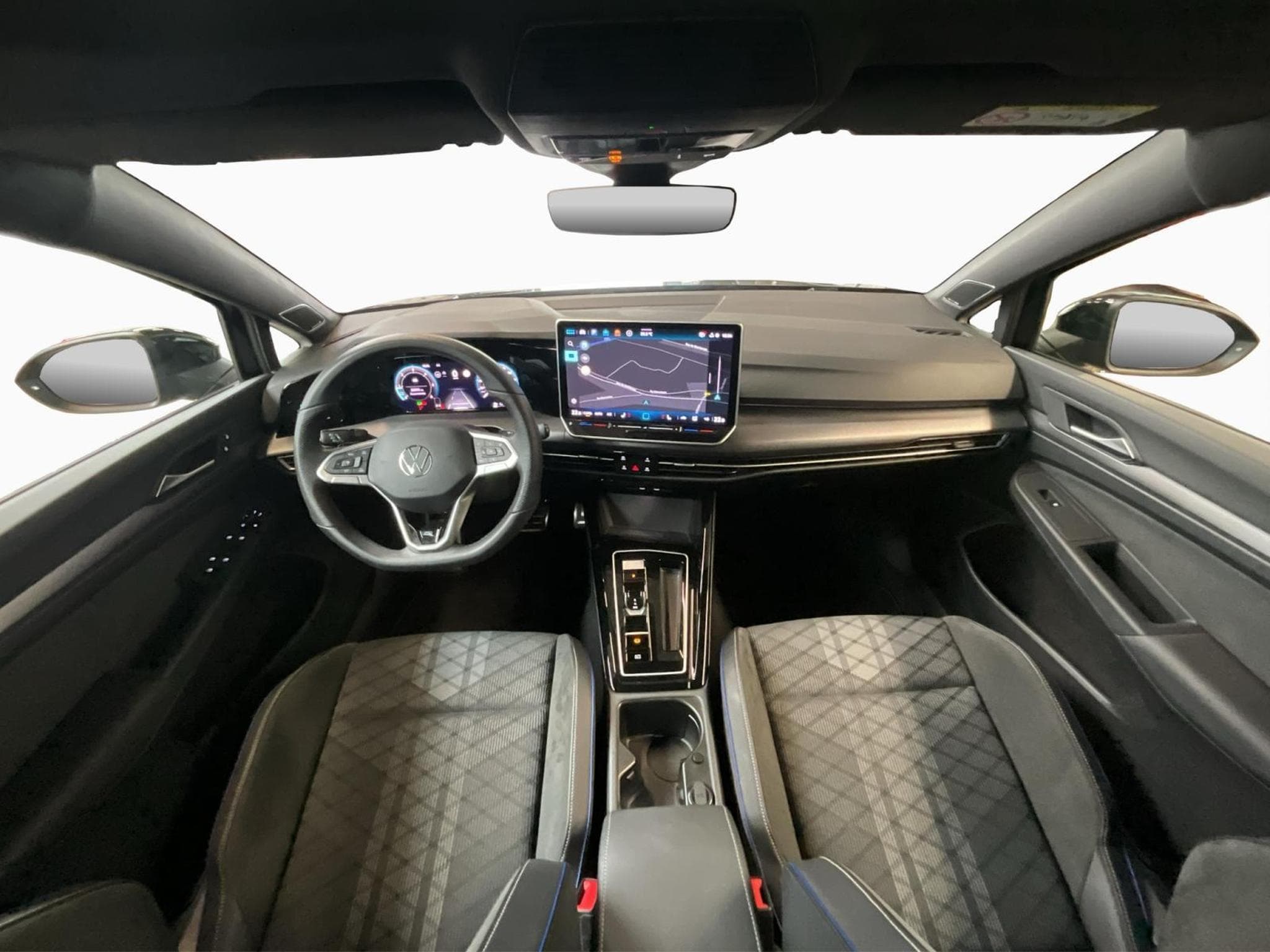 VW Golf R-line+DSG+TDI+P.Assi.+LM18+P.Tech.+Pano (2025) - Photo 2