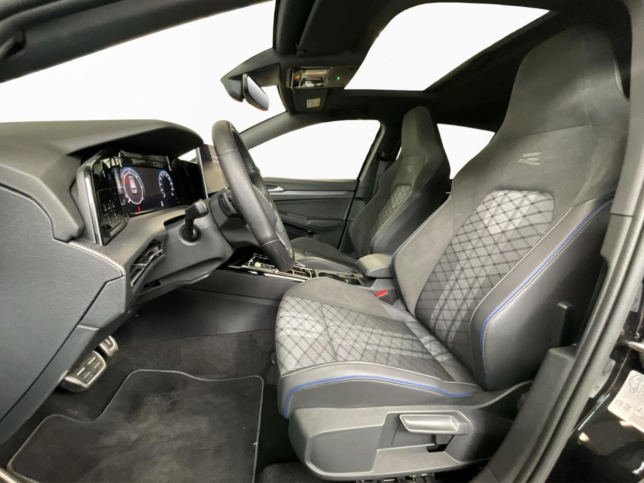 VW Golf R-line+DSG+TDI+P.Assi.+LM18+P.Tech.+Pano (2025) - Photo 9