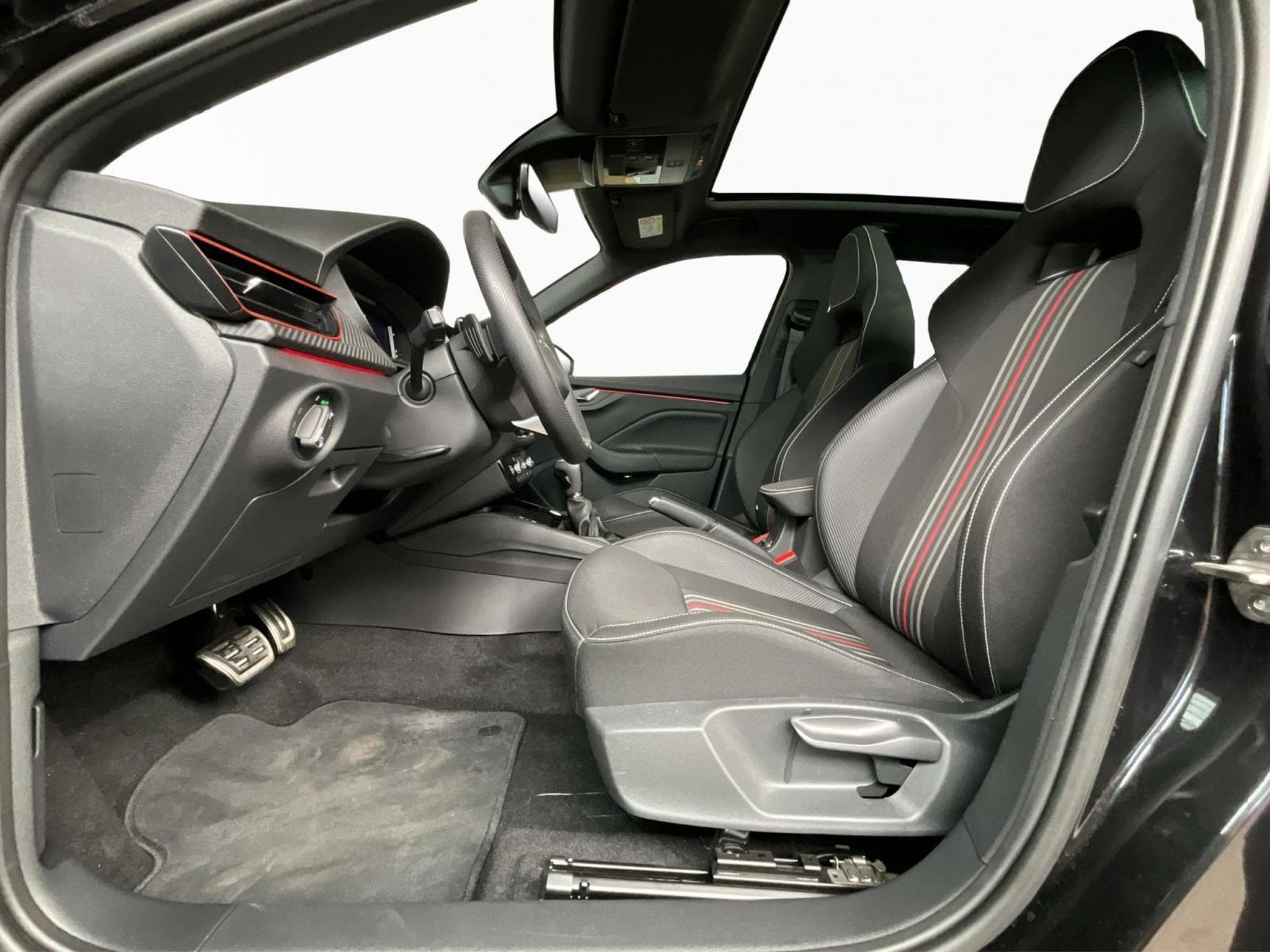 Skoda Kamiq Monte-Carlo+DSG+Led+Pano+Navi+DAB+ (2025) - Photo 9