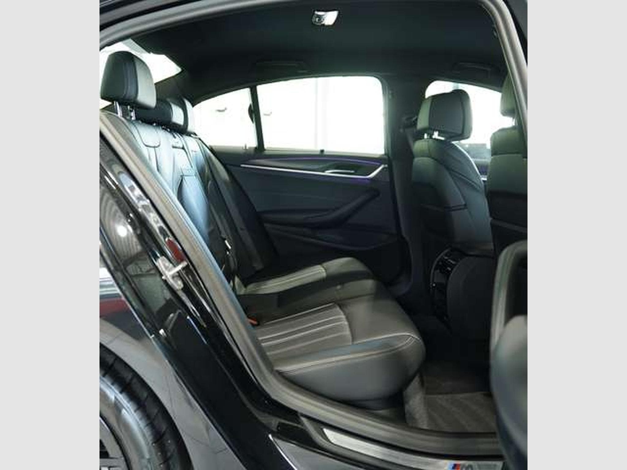 BMW 540 i xDrive Limousine M Sport 2.H *Memory *ACC (2022) - Photo 17