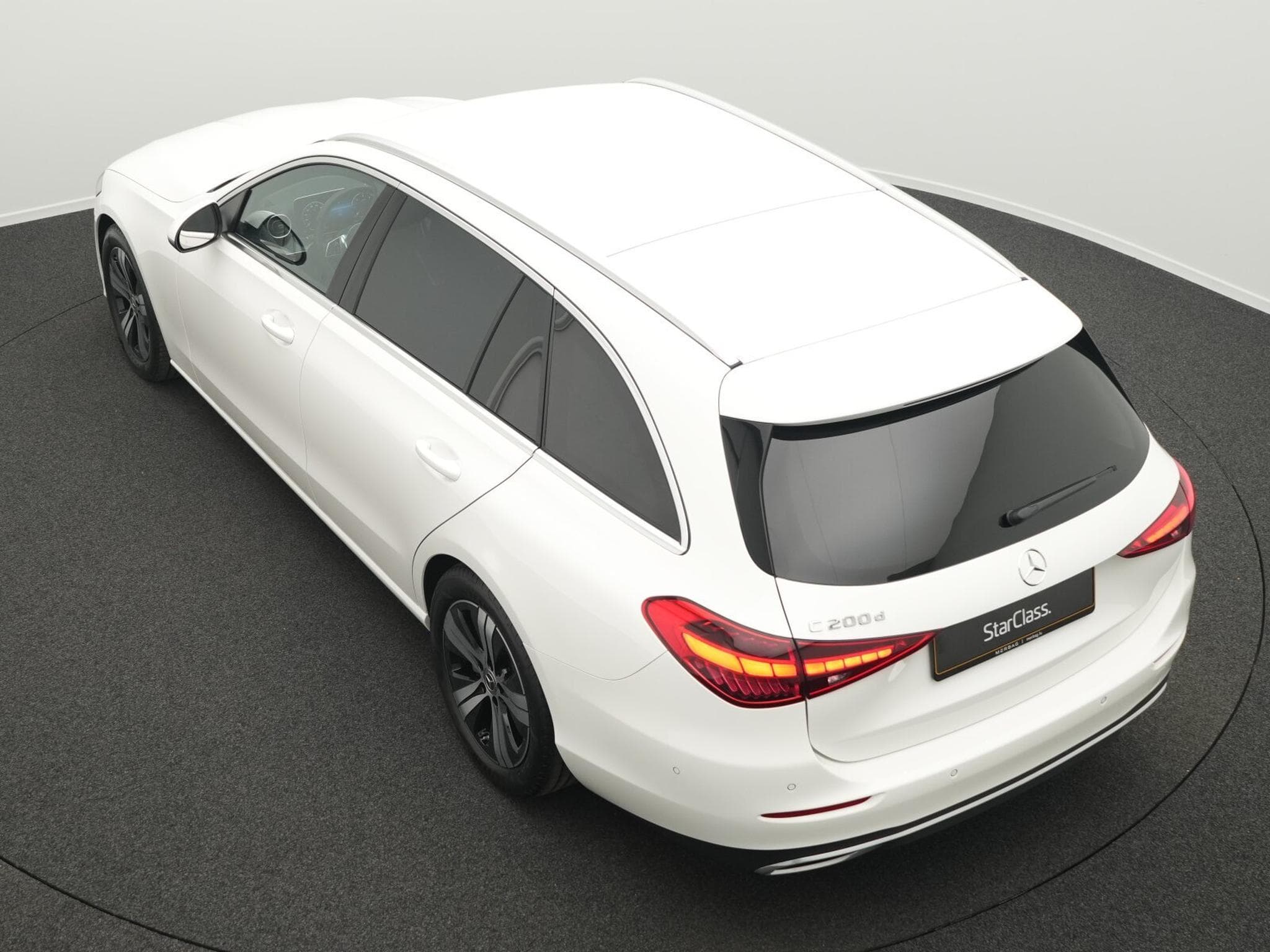 Mercedes C 200 d T Avantgarde LED+Kamera+AHK+EasyPack (2025) - Photo 11
