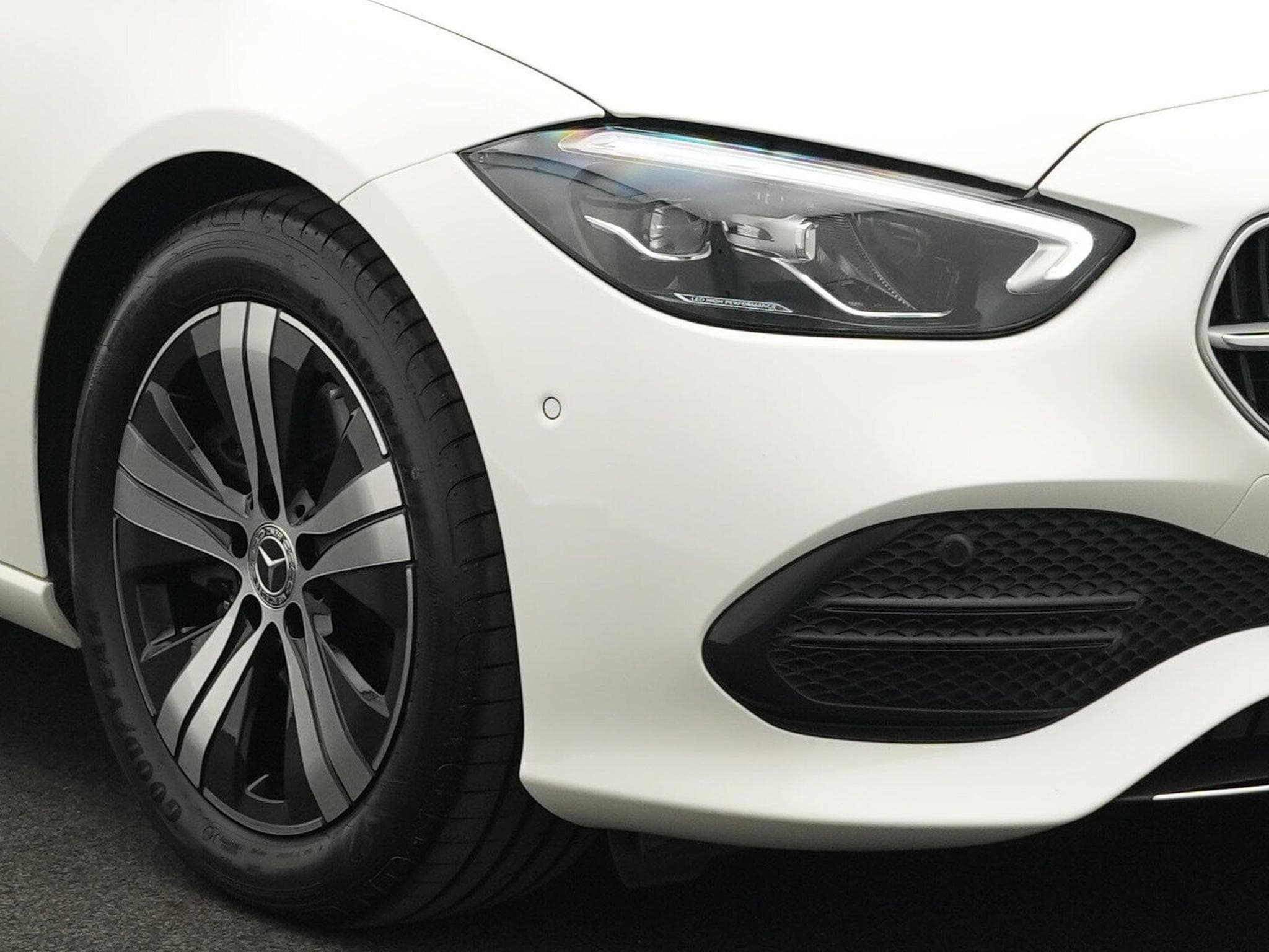 Mercedes C 200 d T Avantgarde LED+Kamera+AHK+EasyPack (2025) - Photo 7