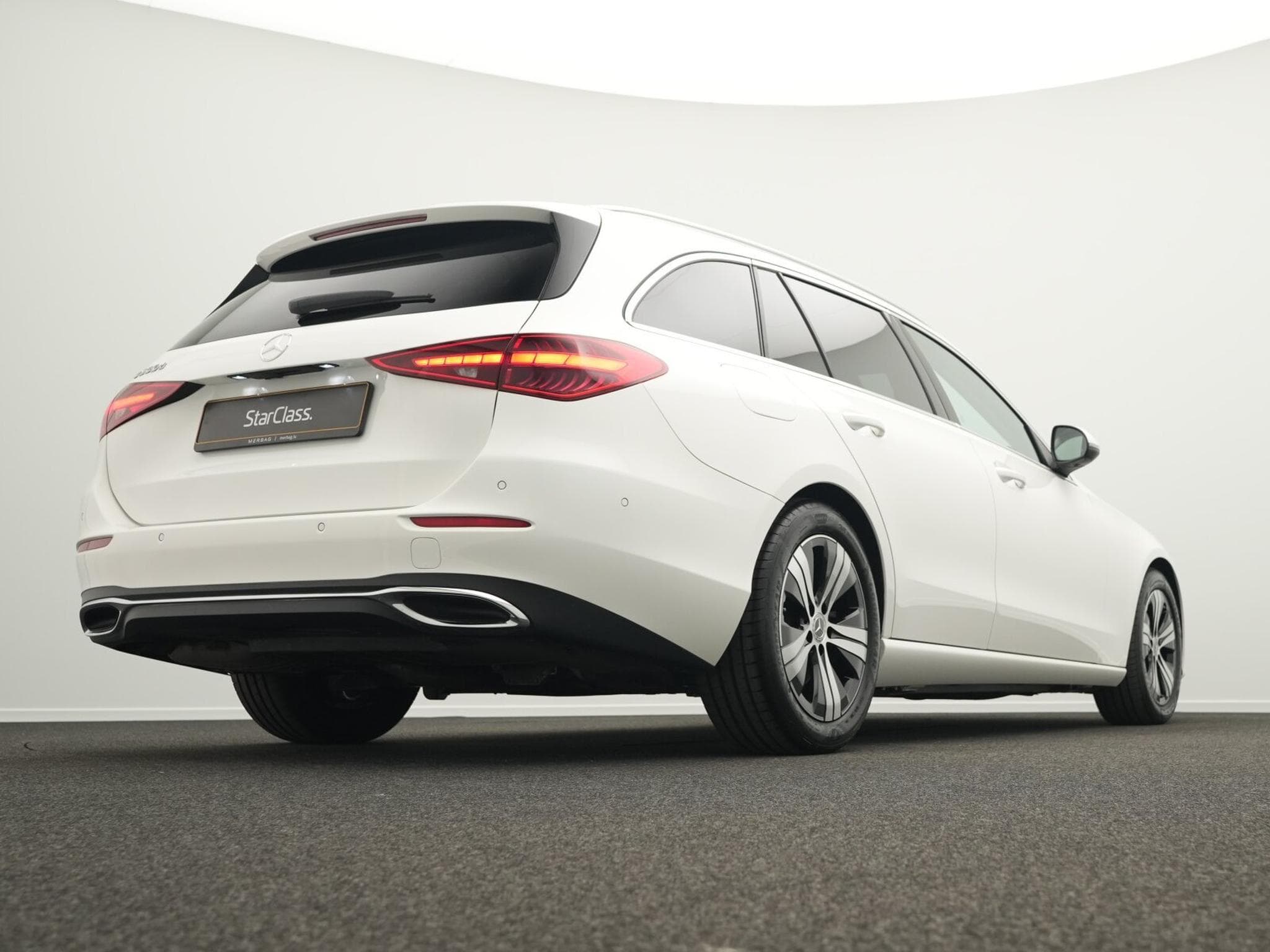 Mercedes C 200 d T Avantgarde LED+Kamera+AHK+EasyPack (2025) - Photo 9