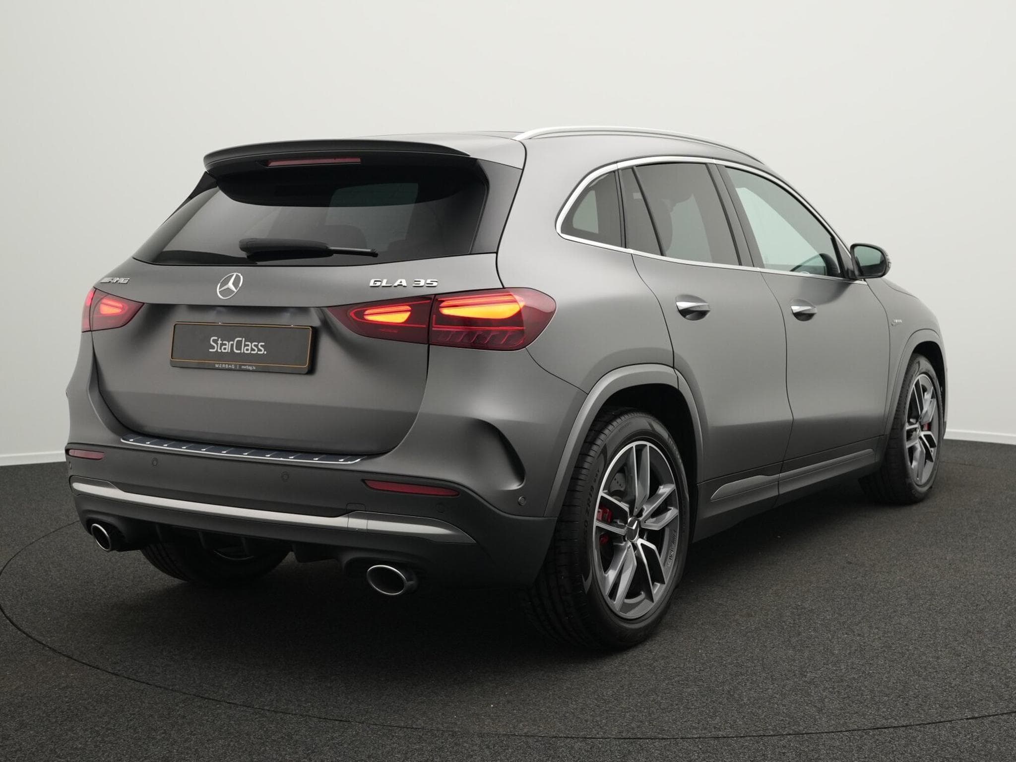 Mercedes GLA 35 AMG Mercedes-AMG GLA 35 4MATIC Multi+Pano+Burm+EasyPack (2025) - Photo 3