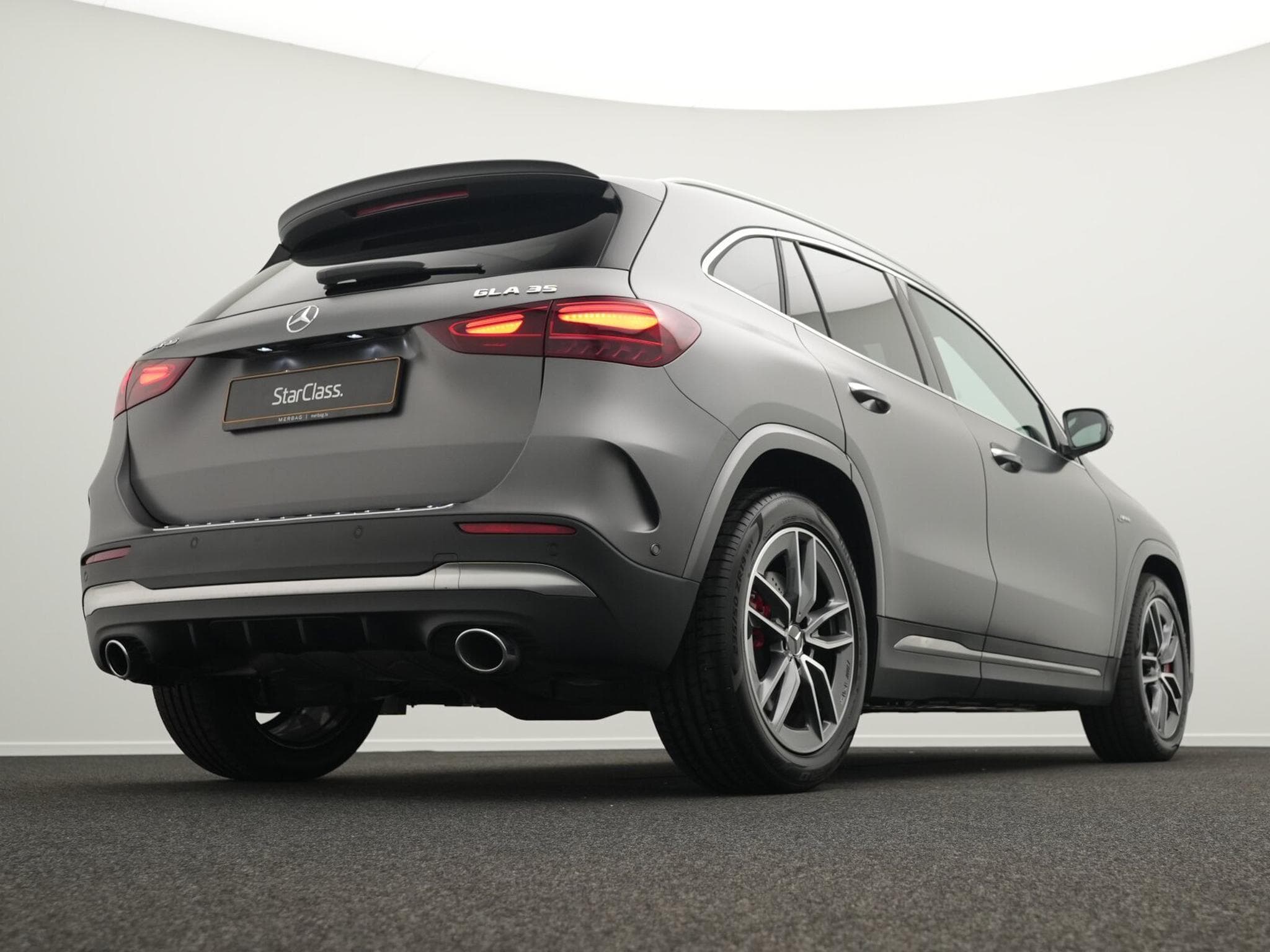 Mercedes GLA 35 AMG Mercedes-AMG GLA 35 4MATIC Multi+Pano+Burm+EasyPack (2025) - Photo 9