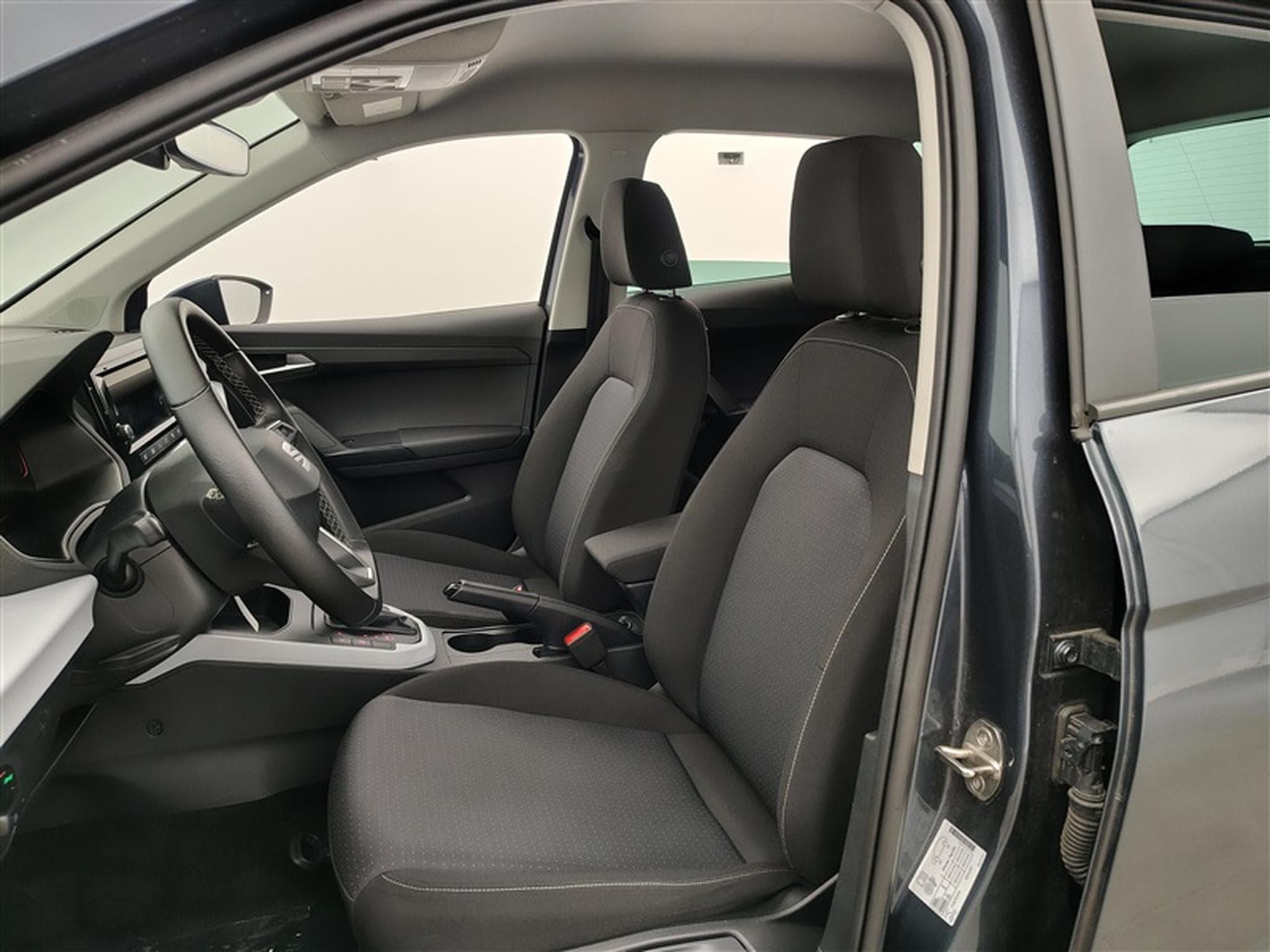 Seat Arona 1.0 TSI Move! DSG NAVI / FULL LED / CARPLAY (2024) - Photo 7