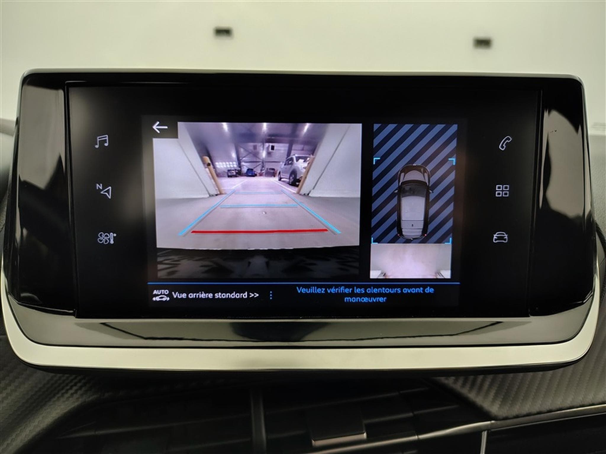 Peugeot 208 1.2i PureTech 100Cv EAT8 Style NAVI / FULL LED / PDC (2023) - Photo 18