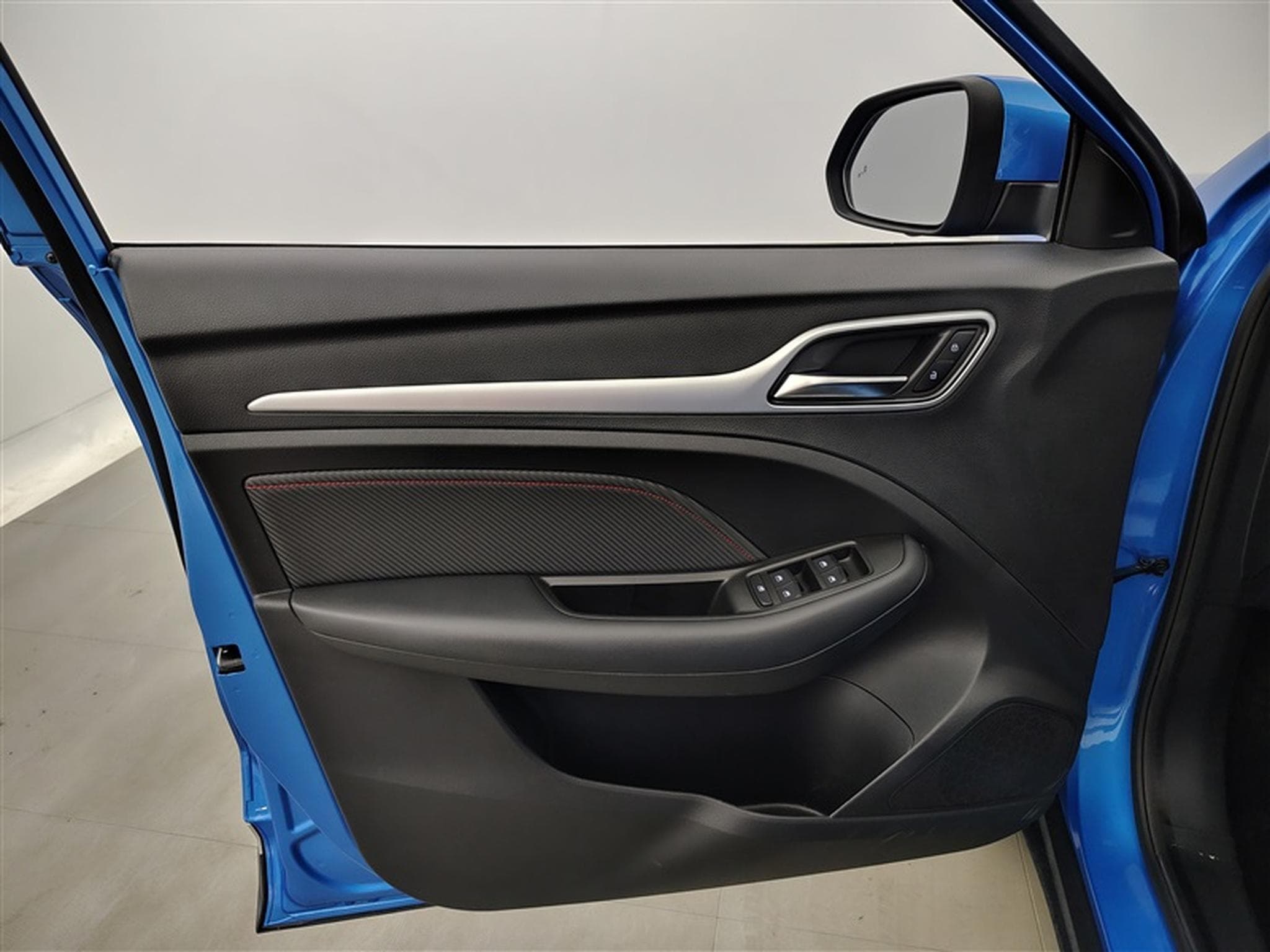MG ZS 1.0 T-GDi Luxury (2023) - Photo 16
