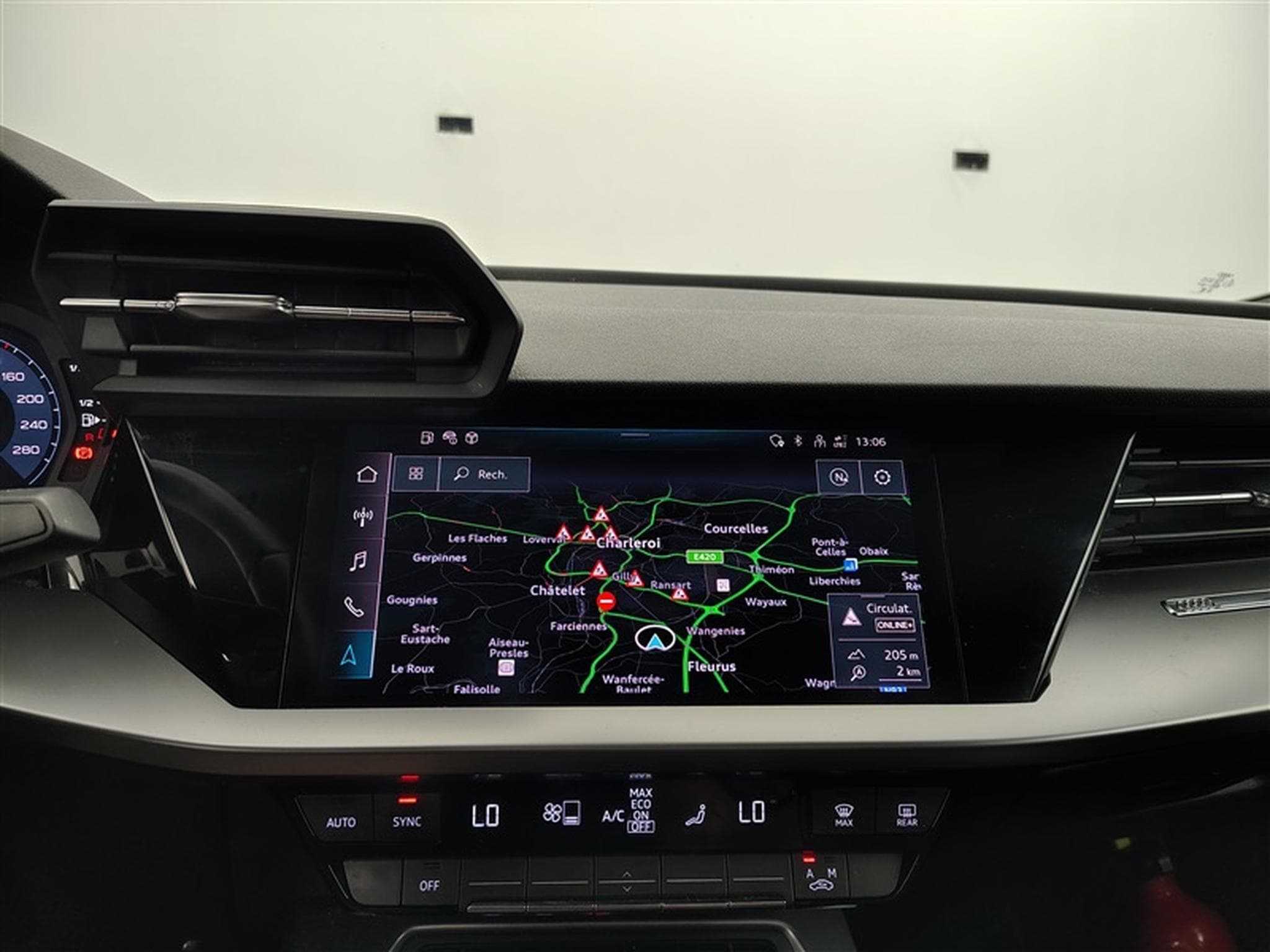 Audi A3 30 TDi  Navi Cockpit / Led / PDC (2023) - Photo 11