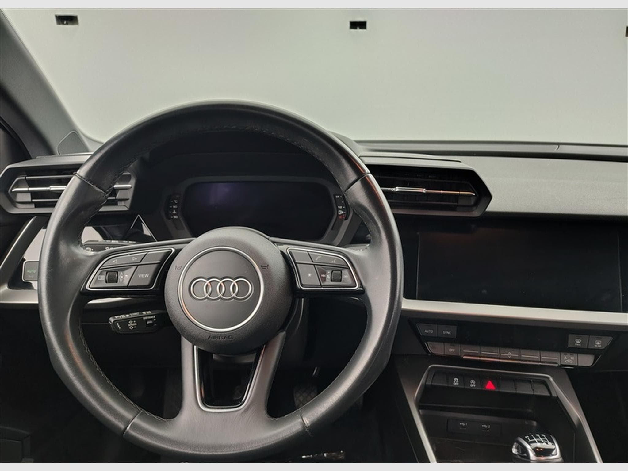 Audi A3 30 TDi  Navi Cockpit / Led / PDC (2023) - Photo 9