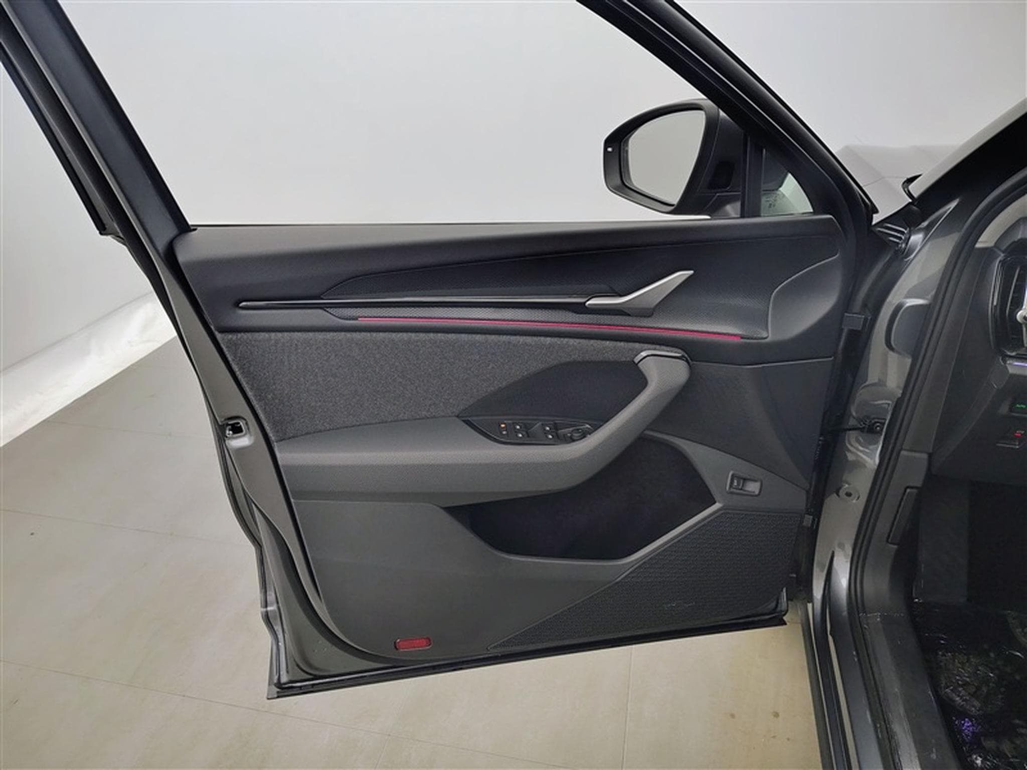 Skoda Kodiaq 1.5 TSI 150cv DSG Selection 7pl. CARPLAY / FULL LED / CAMERA (2026) - Photo 17
