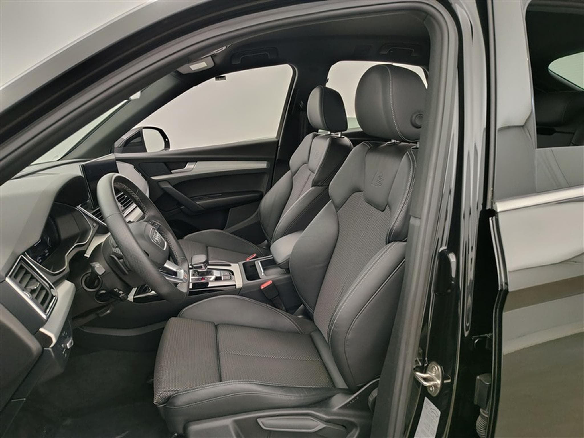 Audi Q5 Sportback PHEV 50 TFSIe Quattro S-Line NAVI / CAMERA (2023) - Photo 7