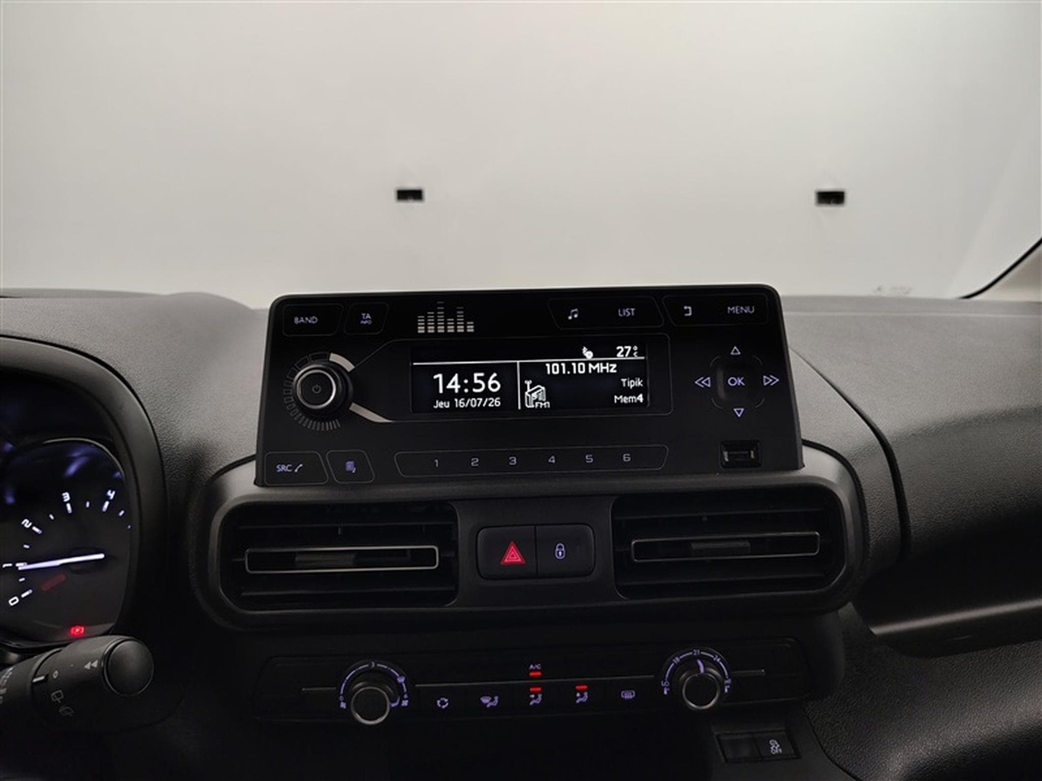 Toyota Proace 1.2 PureTech 110Cv Active CLIM / BLUETOOTH (2021) - Photo 11