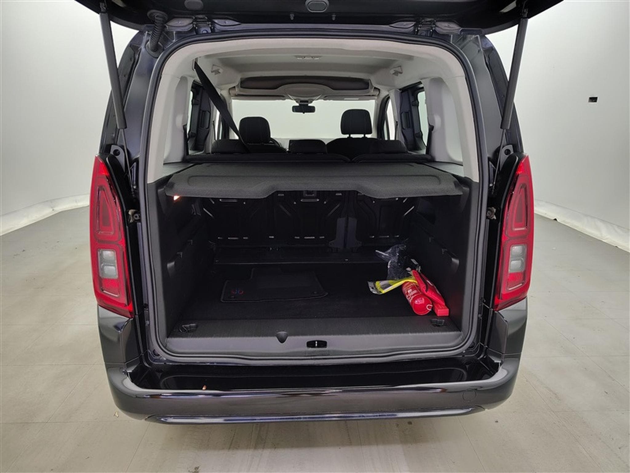 Toyota Proace 1.2 PureTech 110Cv Active CLIM / BLUETOOTH (2021) - Photo 14
