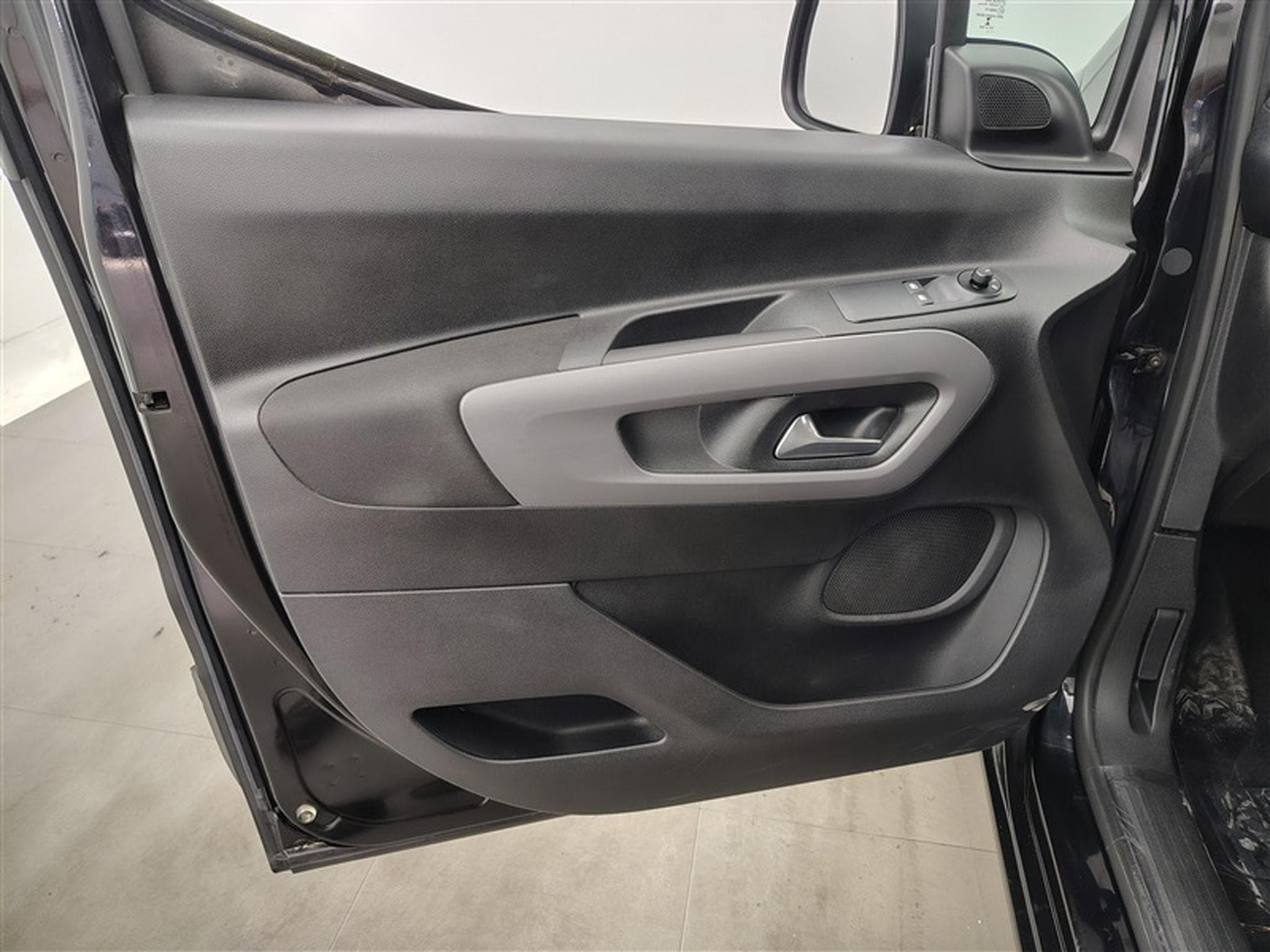 Toyota Proace 1.2 PureTech 110Cv Active CLIM / BLUETOOTH (2021) - Photo 16