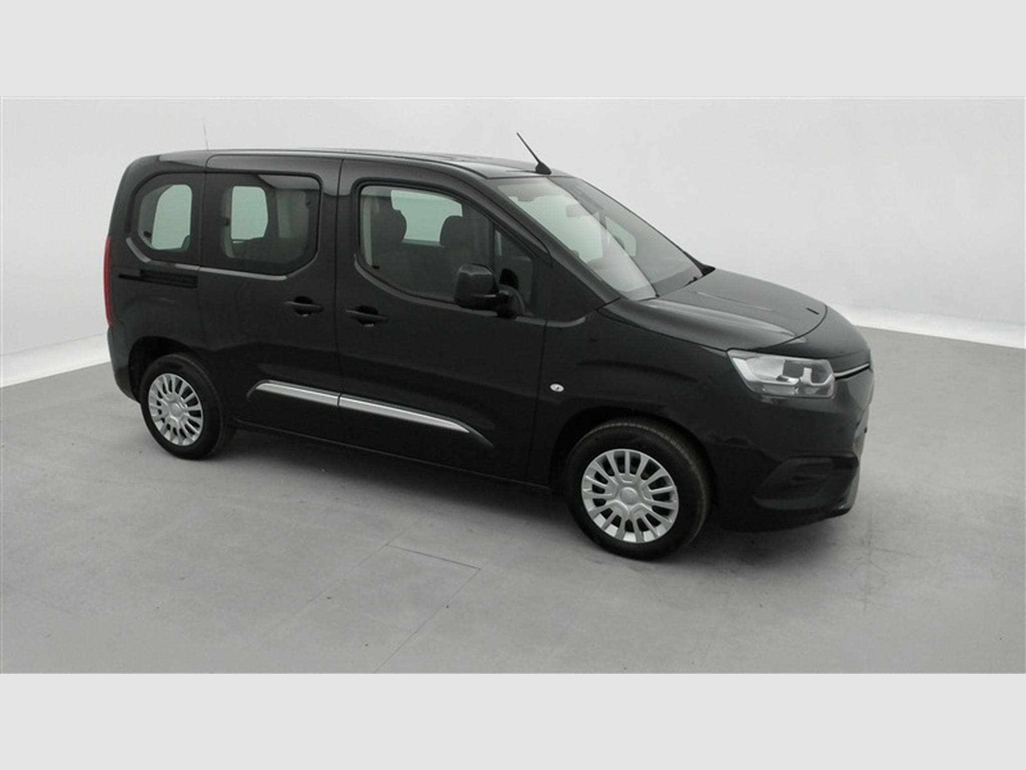 Toyota Proace 1.2 PureTech 110Cv Active CLIM / BLUETOOTH (2021) - Photo 20