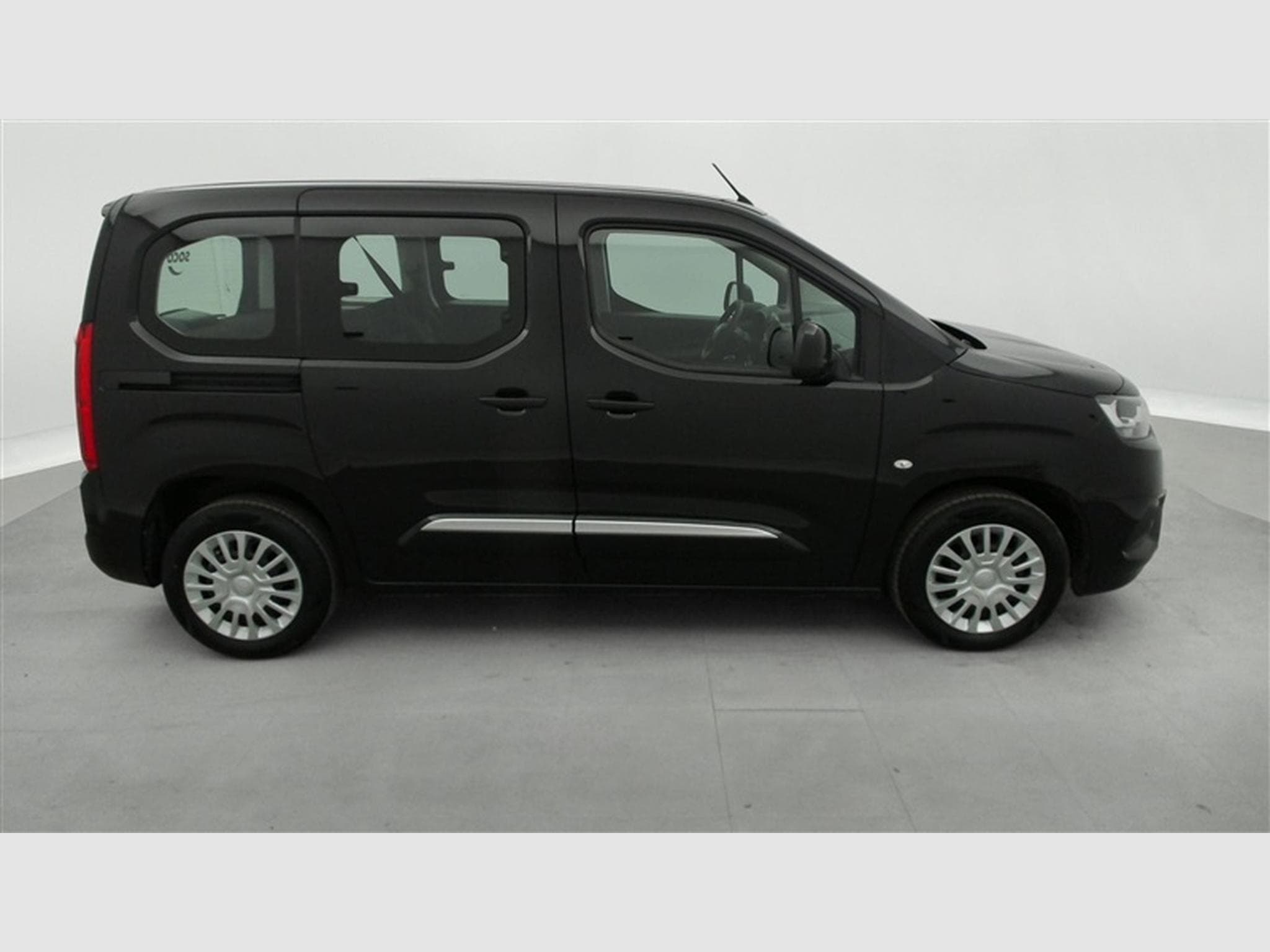 Toyota Proace 1.2 PureTech 110Cv Active CLIM / BLUETOOTH (2021) - Photo 21