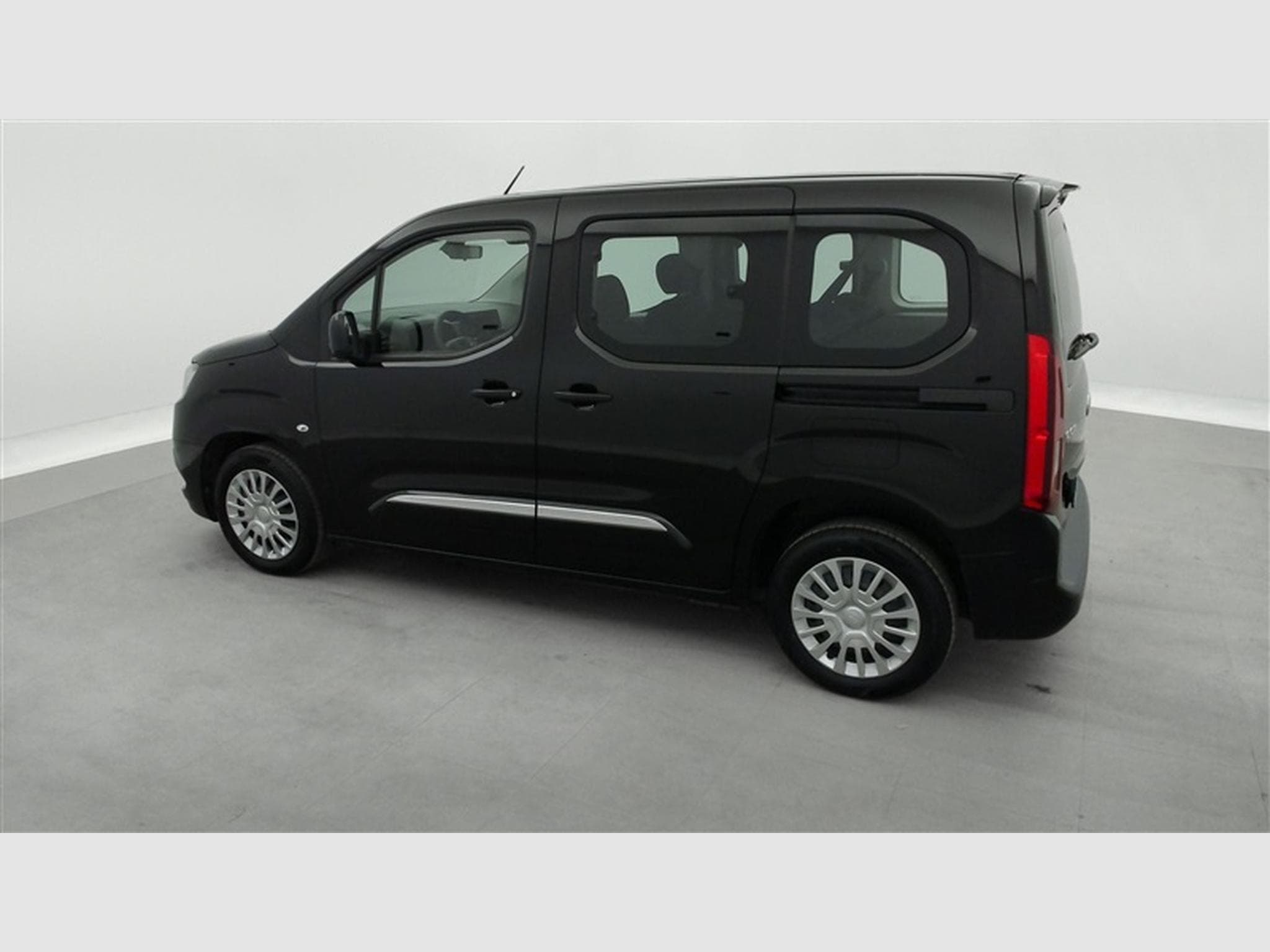 Toyota Proace 1.2 PureTech 110Cv Active CLIM / BLUETOOTH (2021) - Photo 24