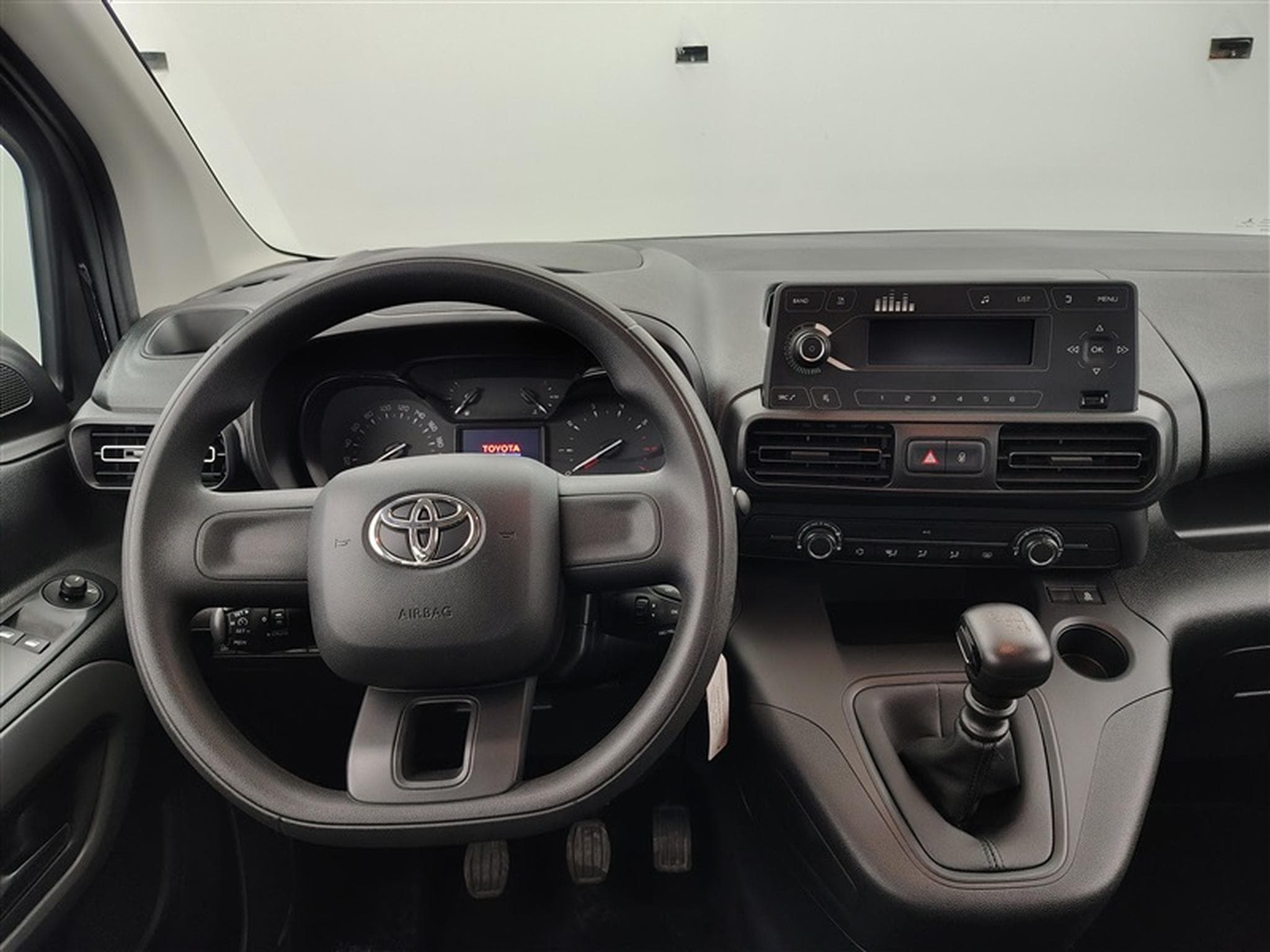 Toyota Proace 1.2 PureTech 110Cv Active CLIM / BLUETOOTH (2021) - Photo 9