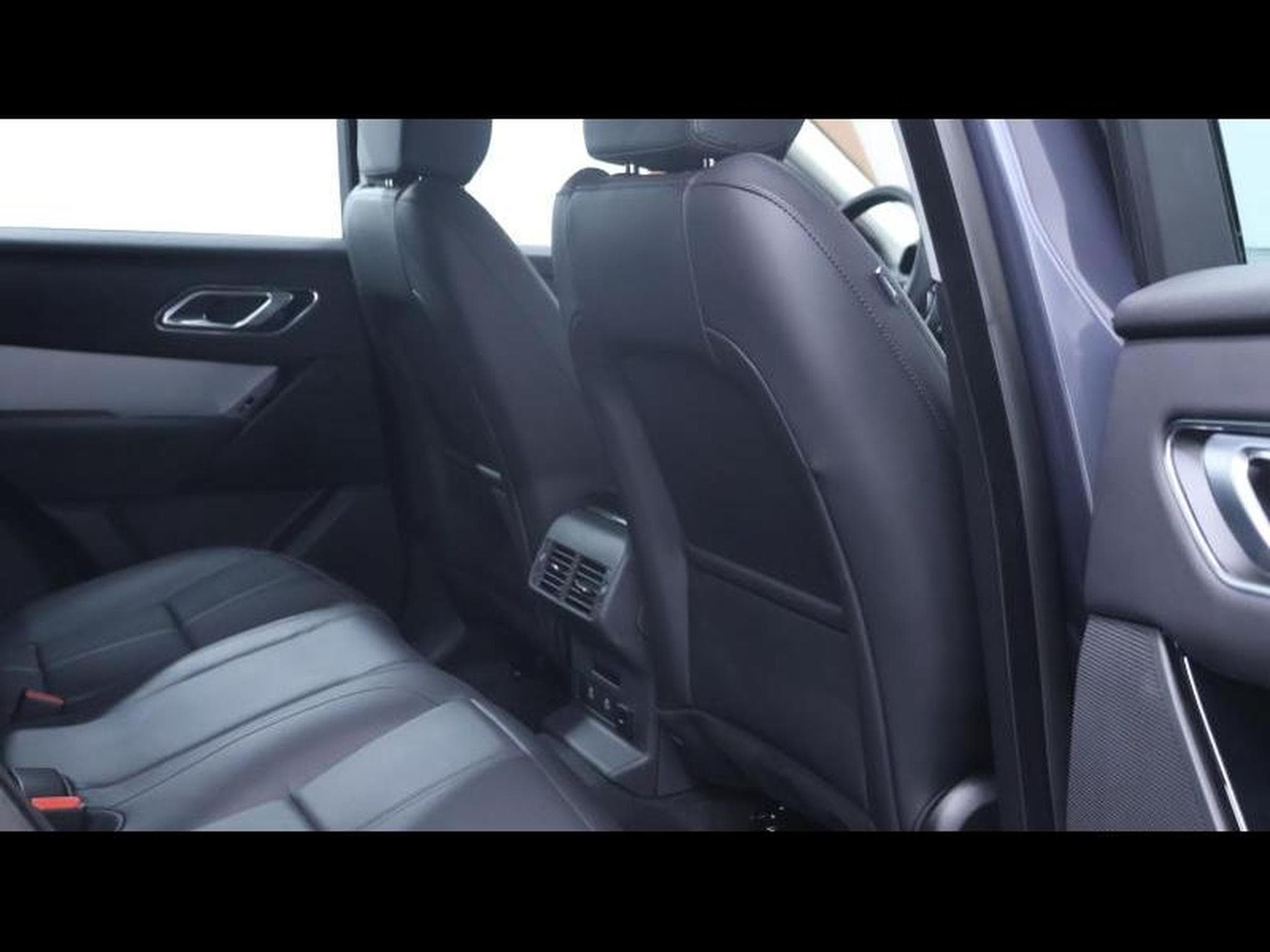 Land-Rover Range Rover Velar D200 AWD auto (2024) - Photo 13