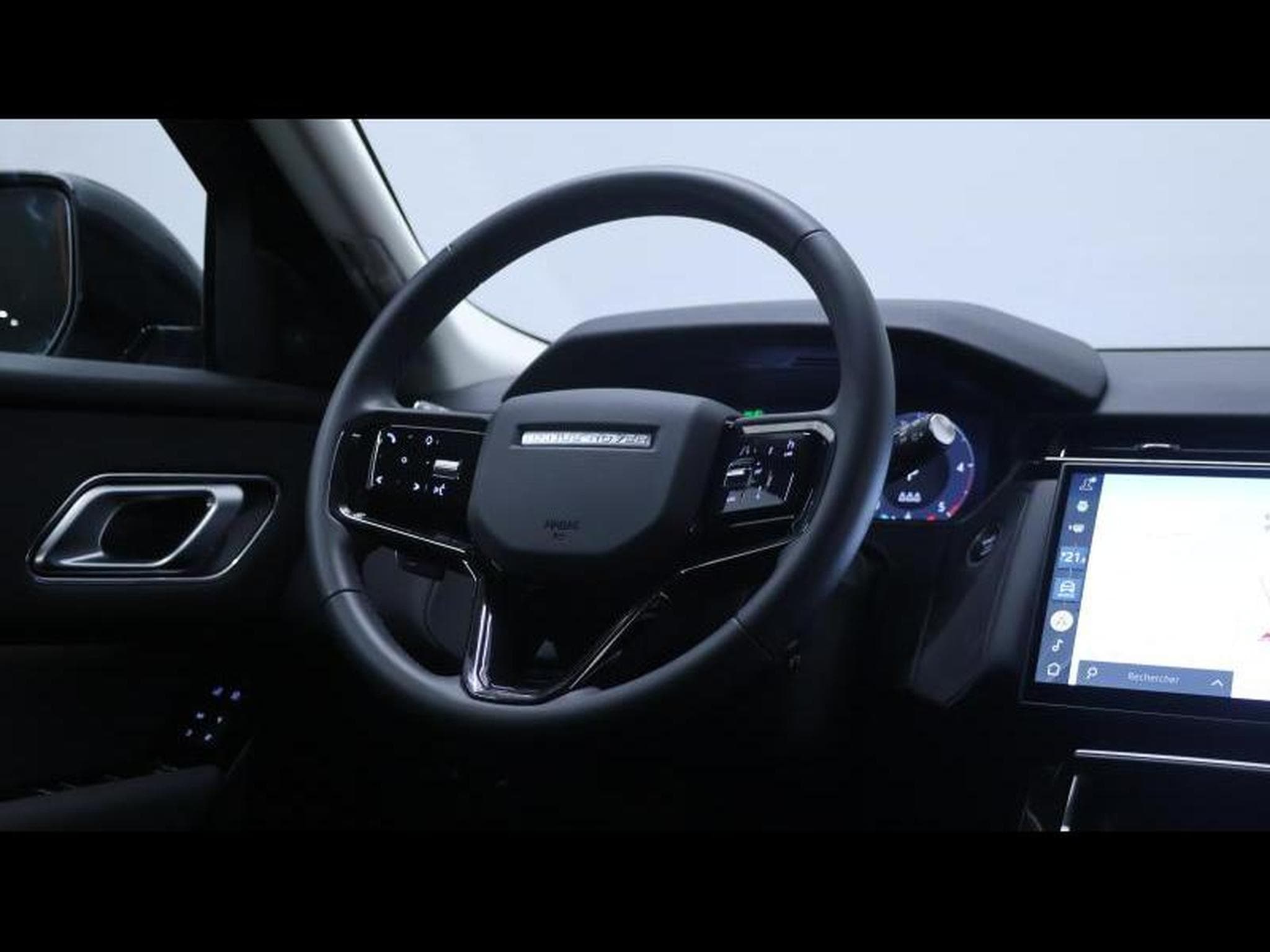 Land-Rover Range Rover Velar D200 AWD auto (2024) - Photo 16