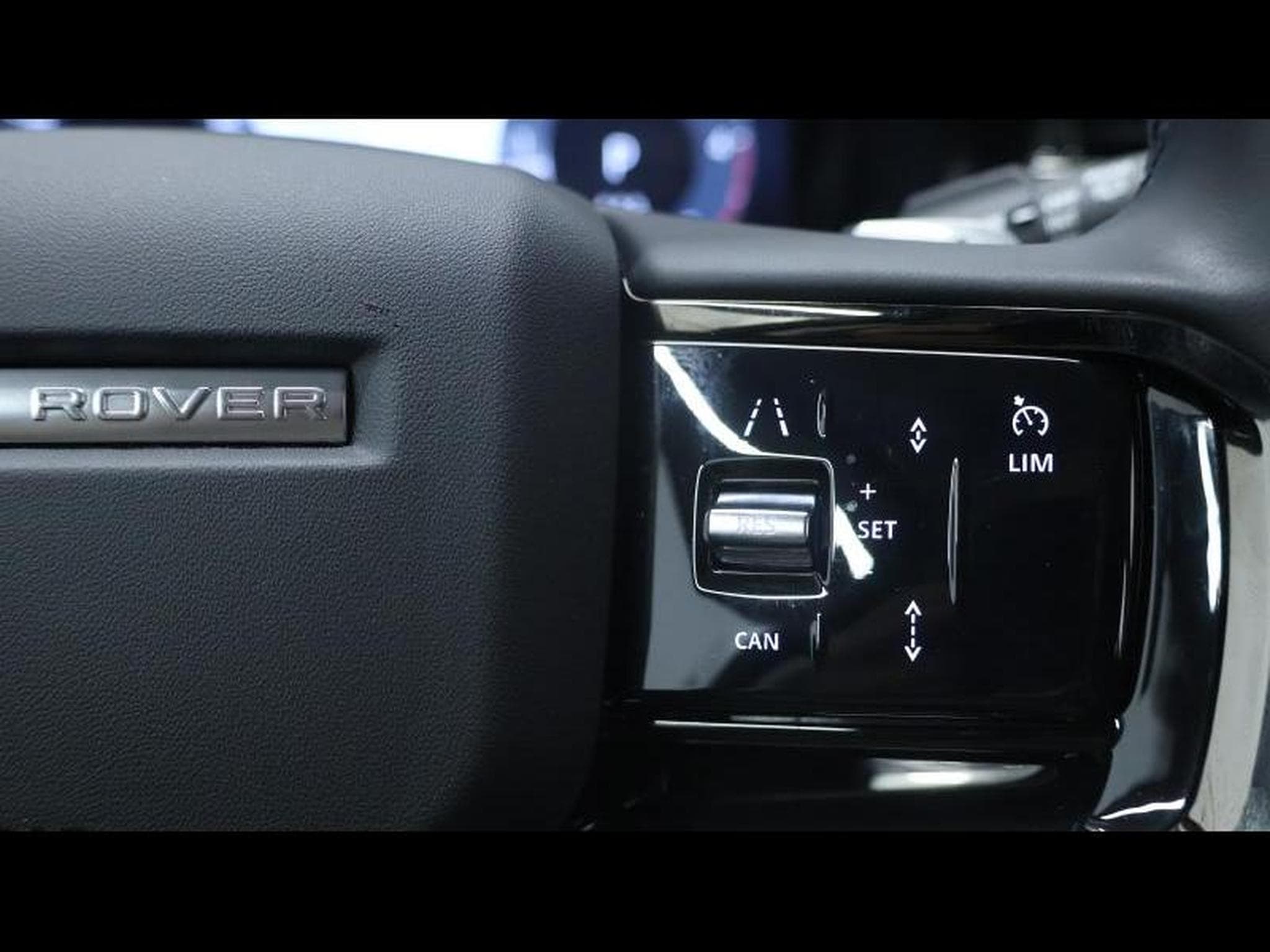 Land-Rover Range Rover Velar D200 AWD auto (2024) - Photo 18