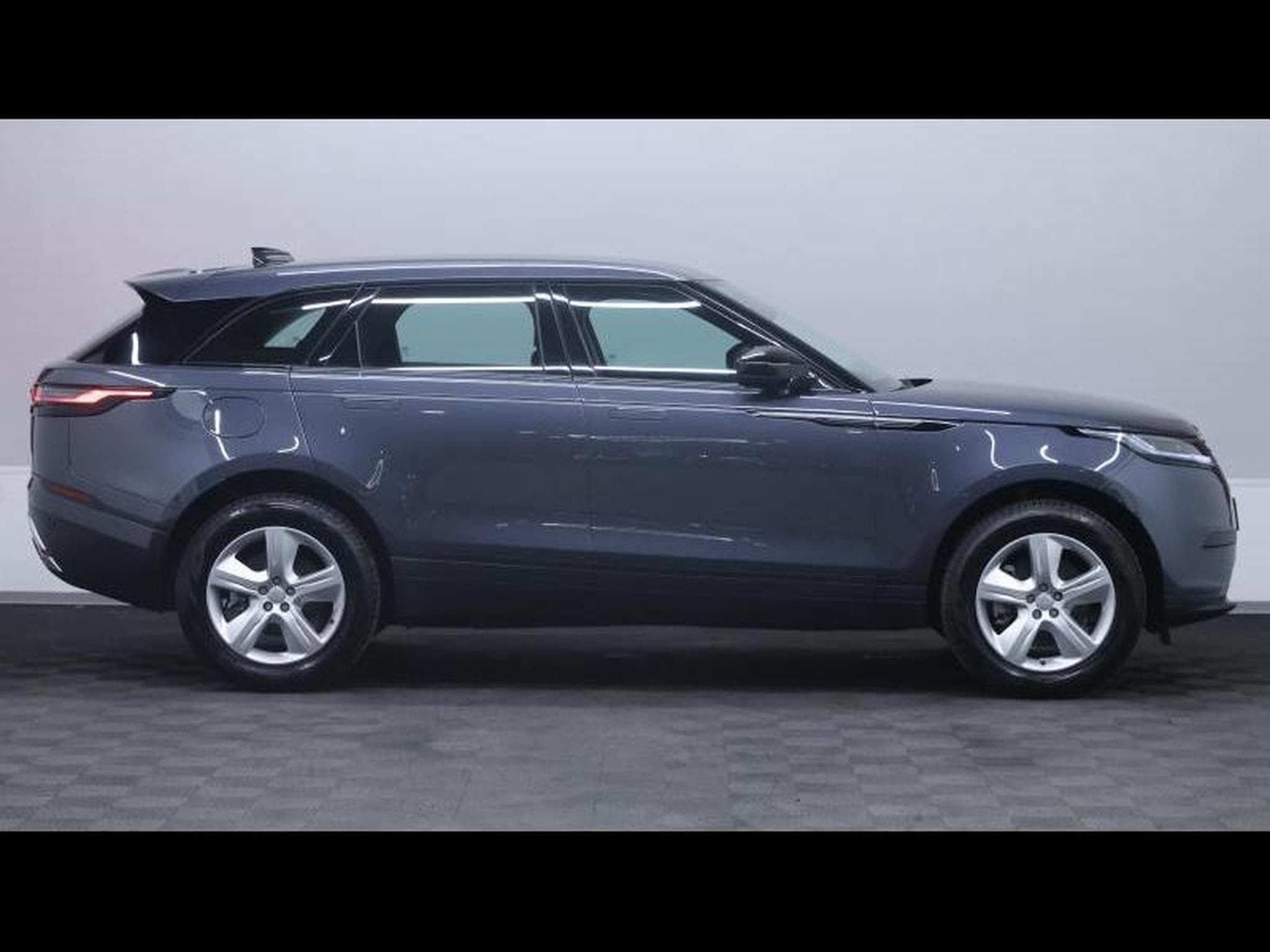 Land-Rover Range Rover Velar D200 AWD auto (2024) - Photo 4