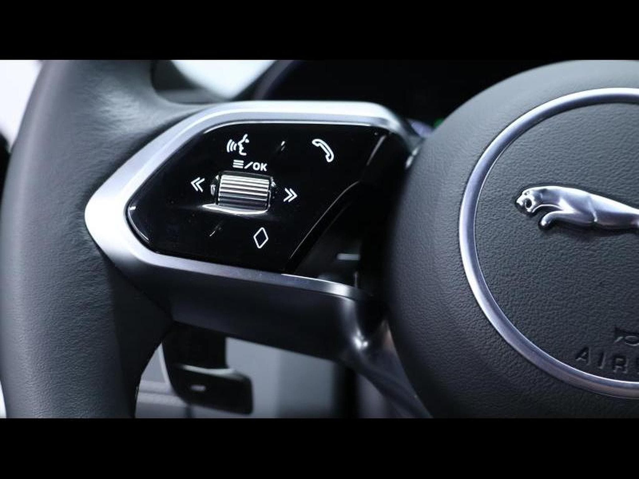 Jaguar E-Pace D165 R-Dynamic S AWD auto (2024) - Photo 14