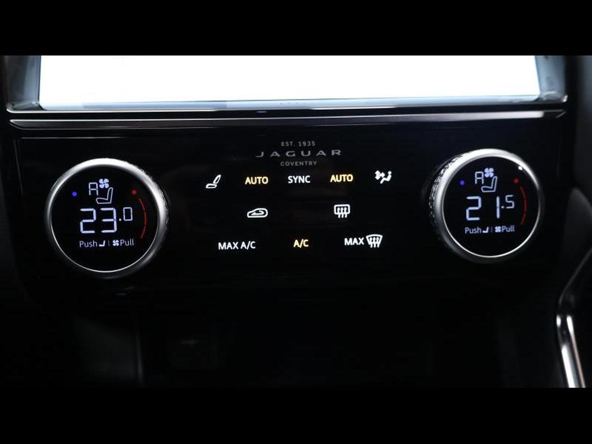 Jaguar E-Pace D165 R-Dynamic S AWD auto (2024) - Photo 21