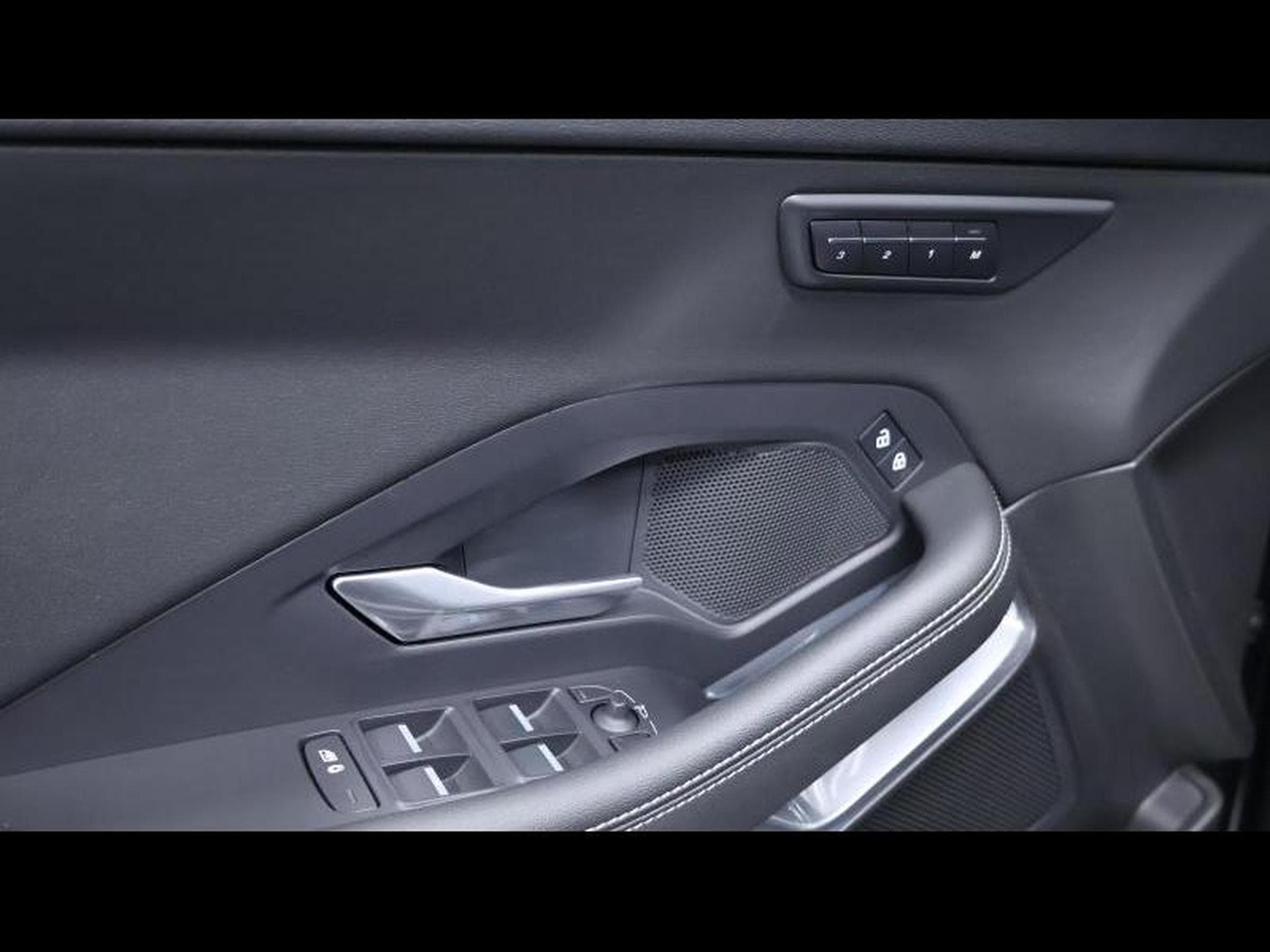 Jaguar E-Pace D165 R-Dynamic S AWD auto (2024) - Photo 22