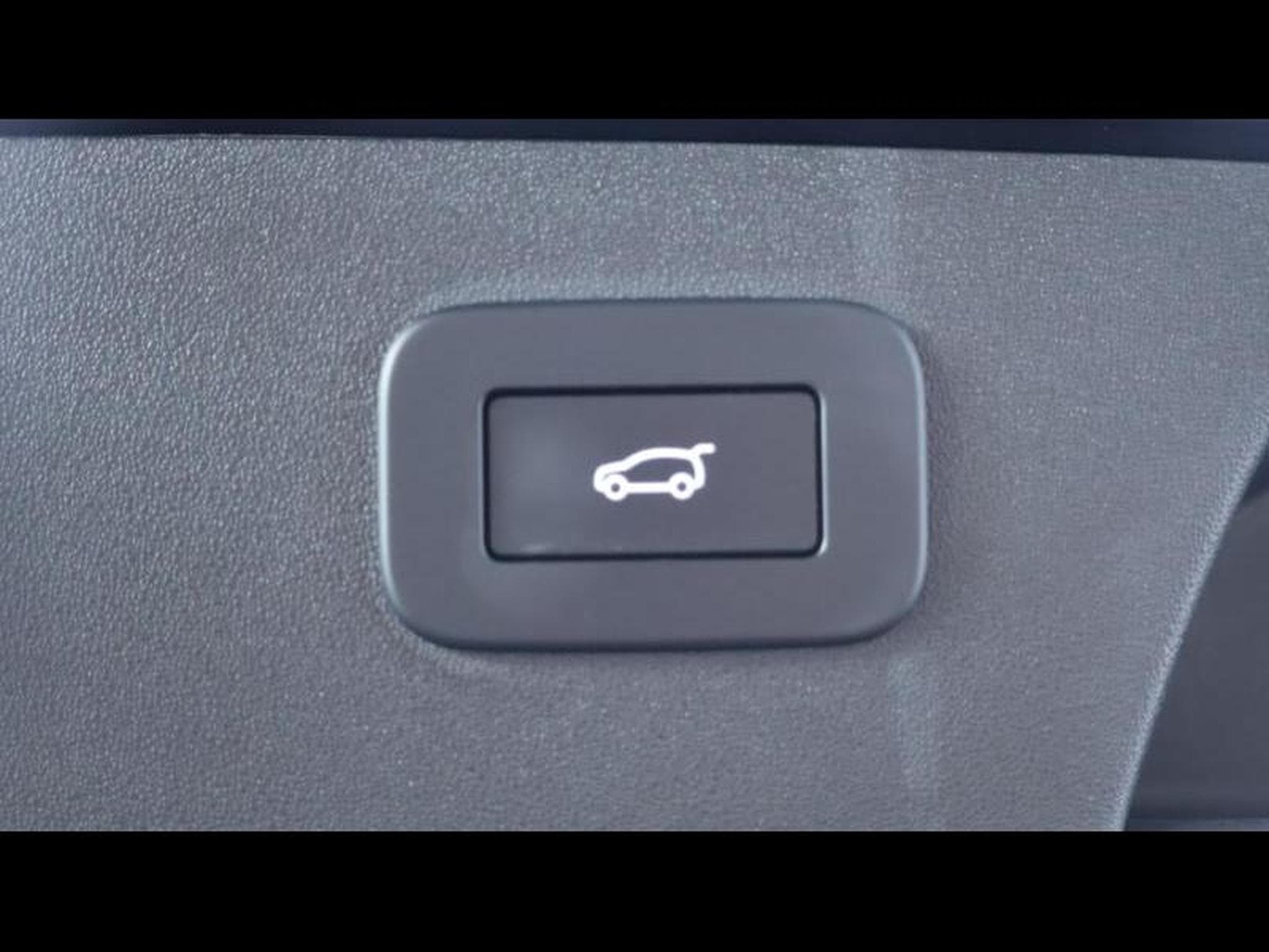 Jaguar E-Pace D165 R-Dynamic S AWD auto (2024) - Photo 26