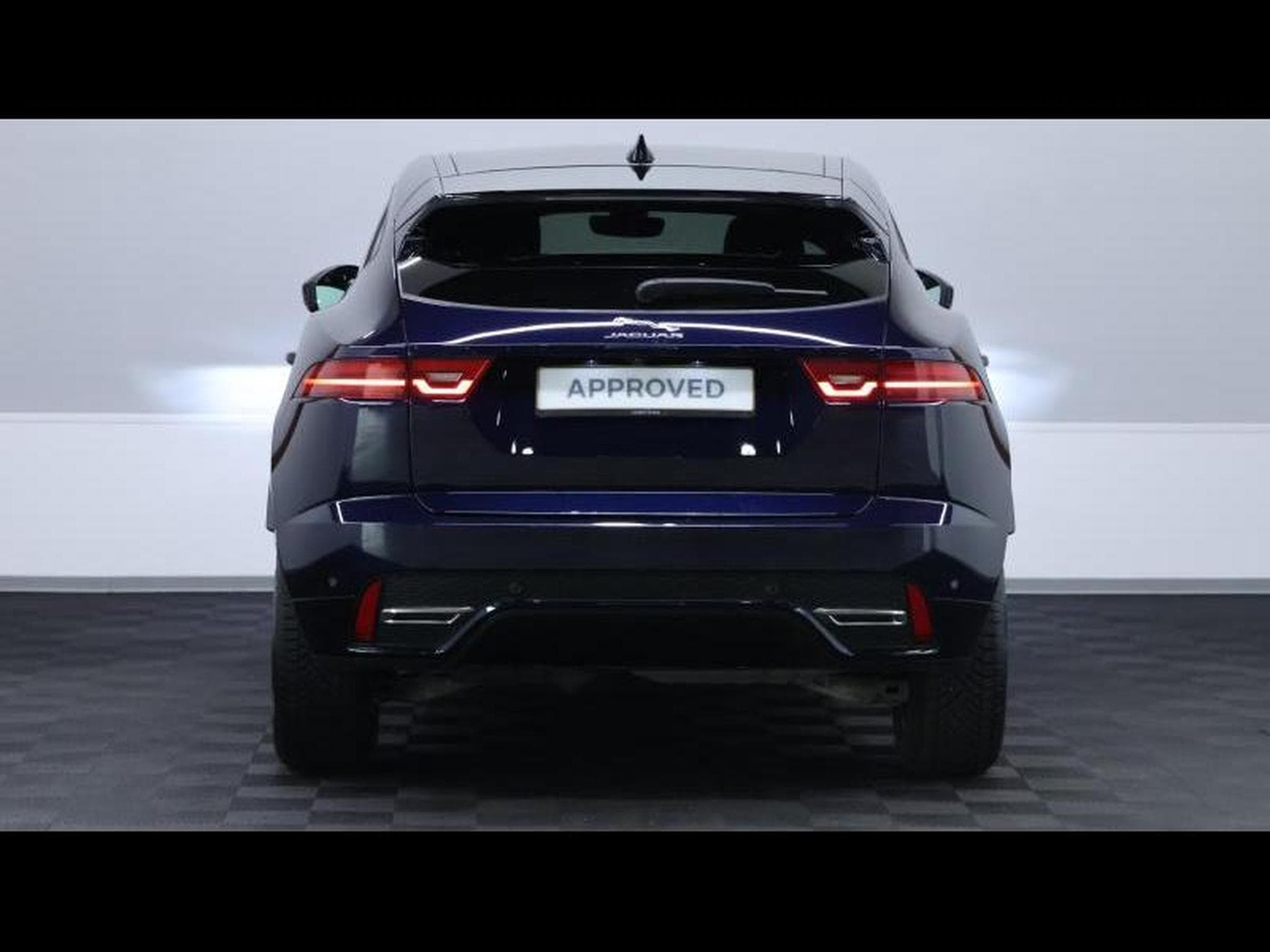 Jaguar E-Pace D165 R-Dynamic S AWD auto (2024) - Photo 5