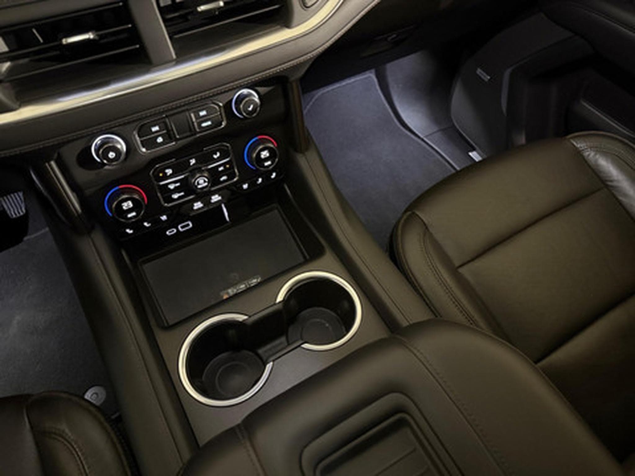Chevrolet Tahoe 6.2 HIGH COUNTRY (2021) - Photo 10