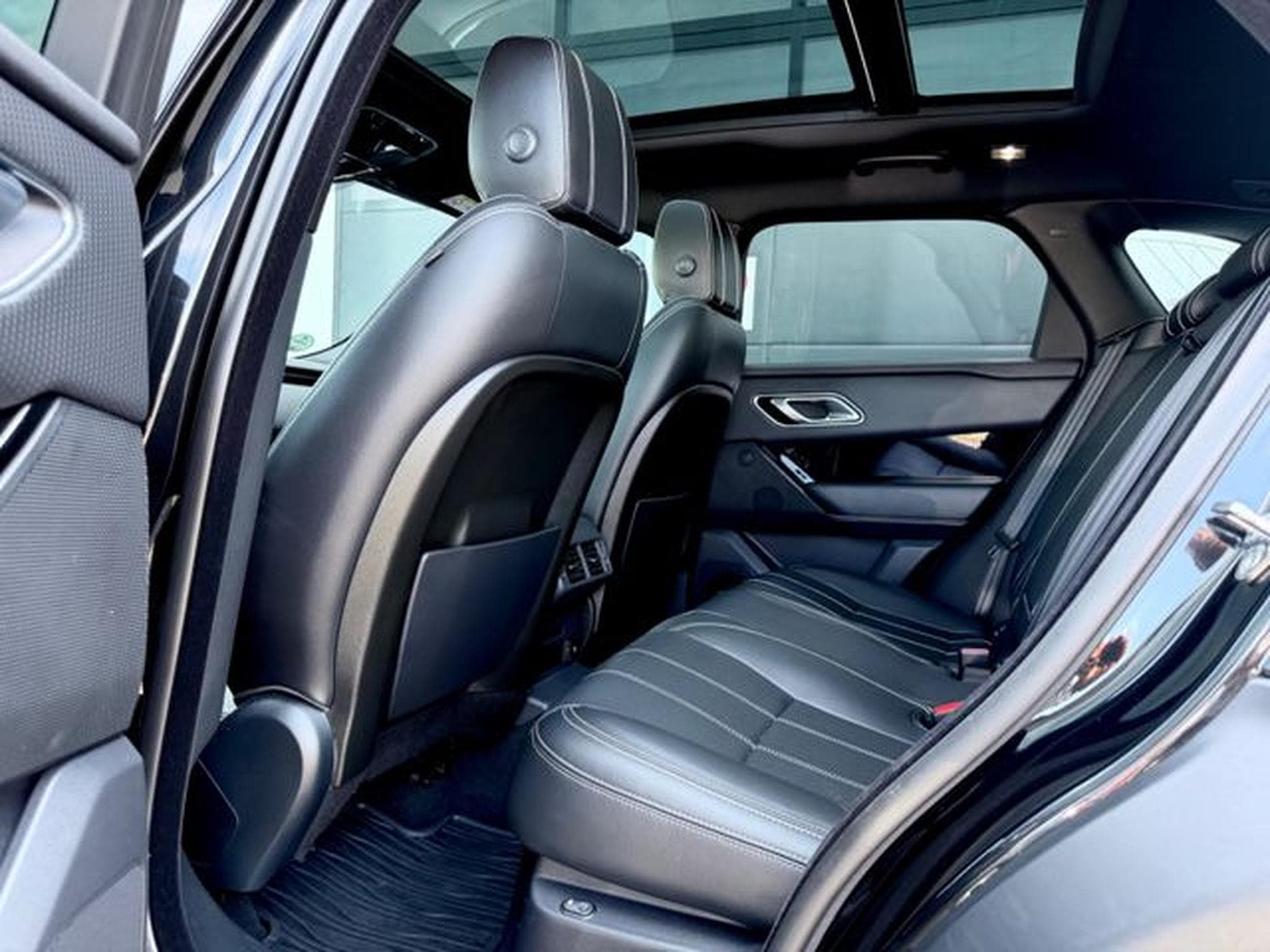 Land-Rover Range Rover Velar Range Rover Velar R-Dynamic S /NAVI/LED/ACC/ (2019) - Photo 14