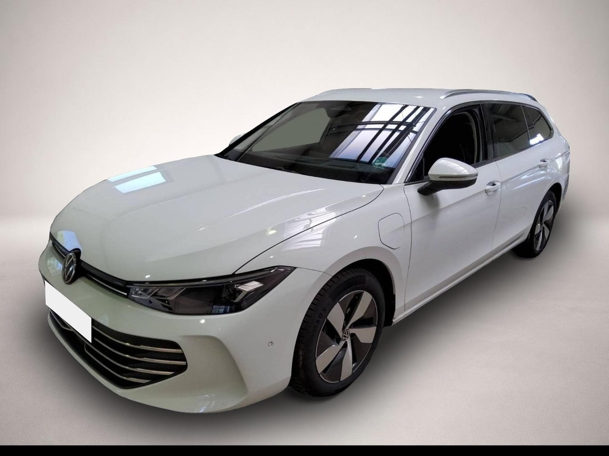 VW Passat (2025) - Photo 1