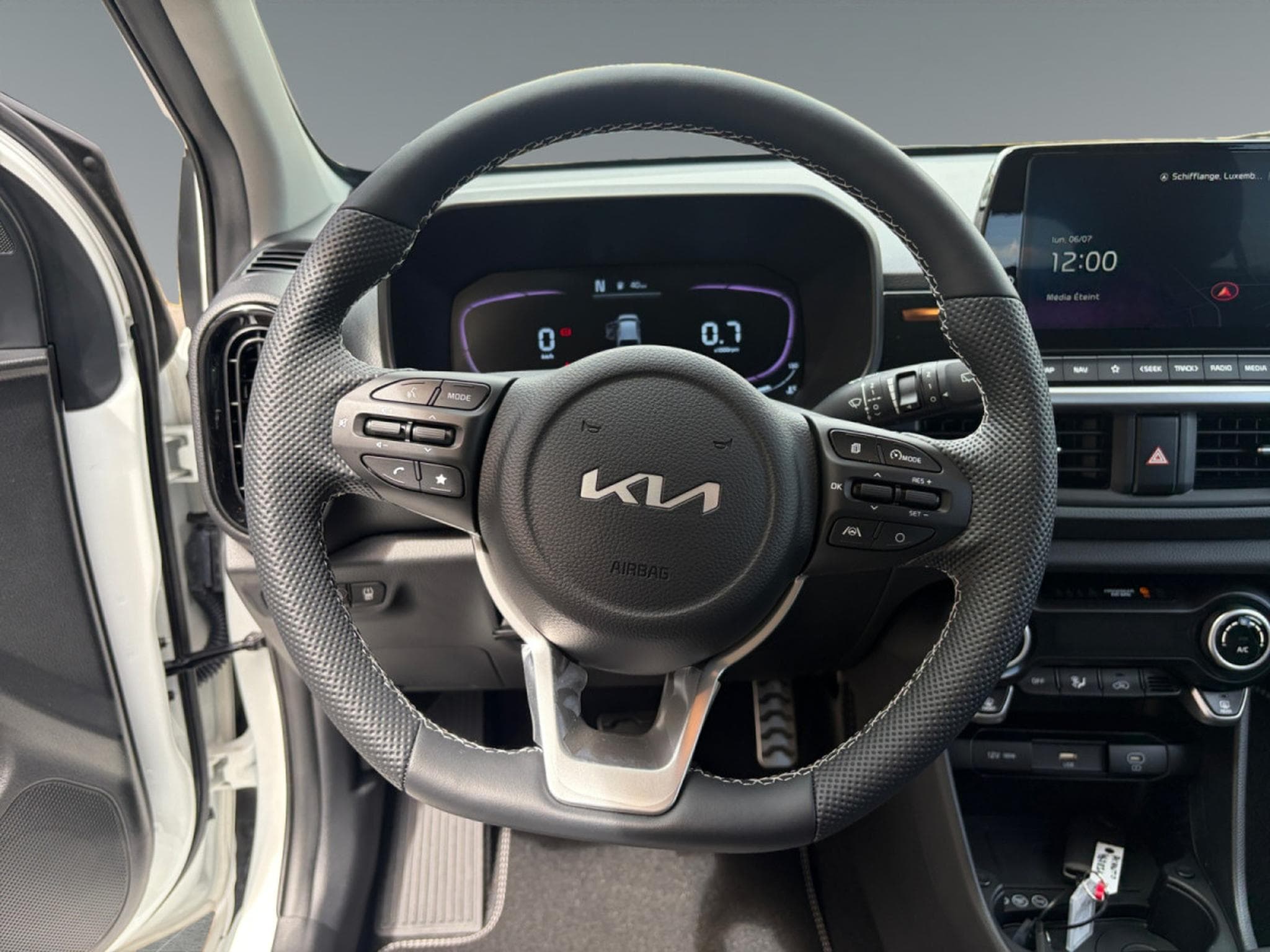 Kia Picanto GT Line 1.0 GDI ISG 68 AMT (2026) - Photo 11
