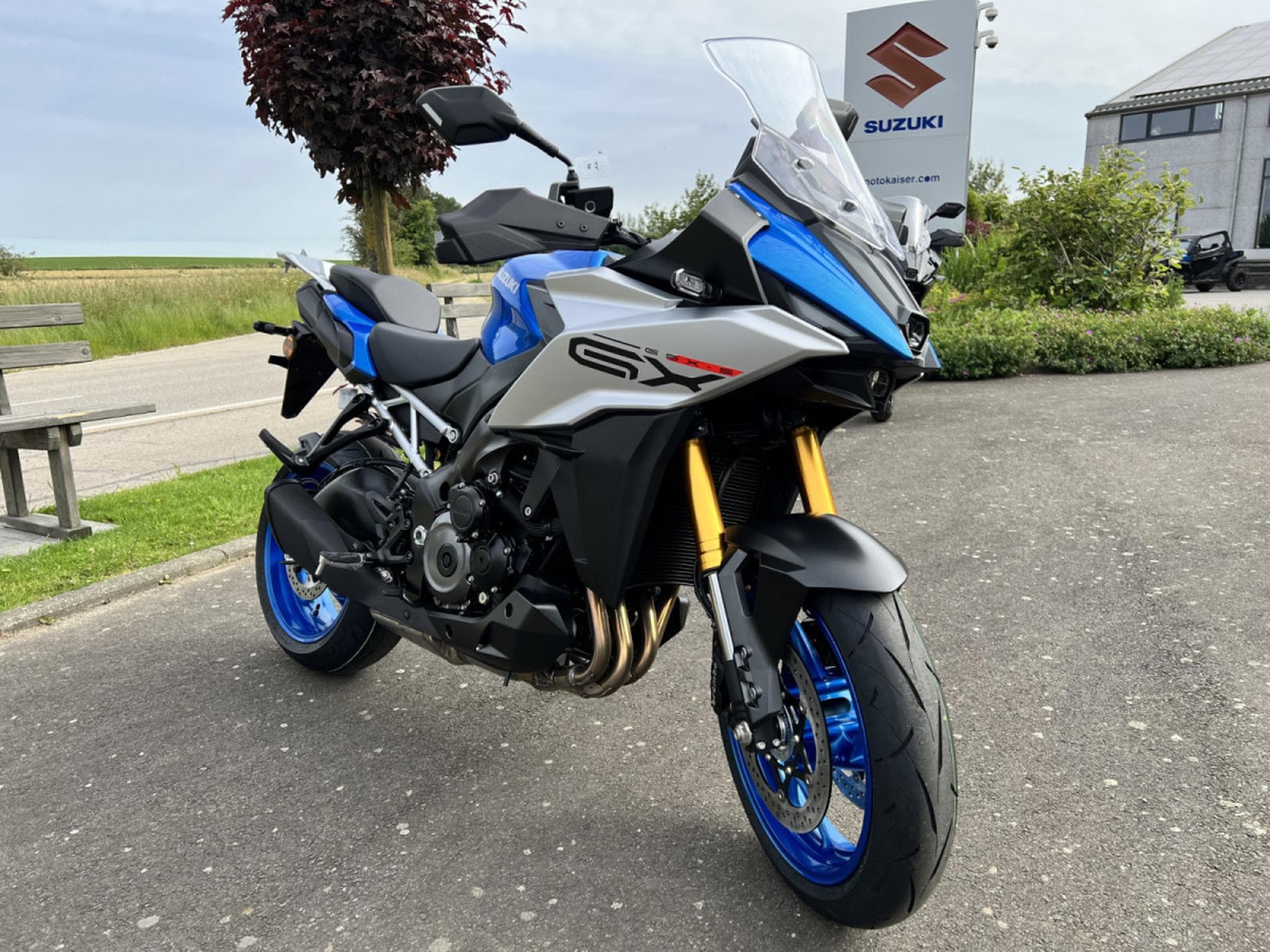 Suzuki GSX-S 1000 GX (2025) - Photo 7