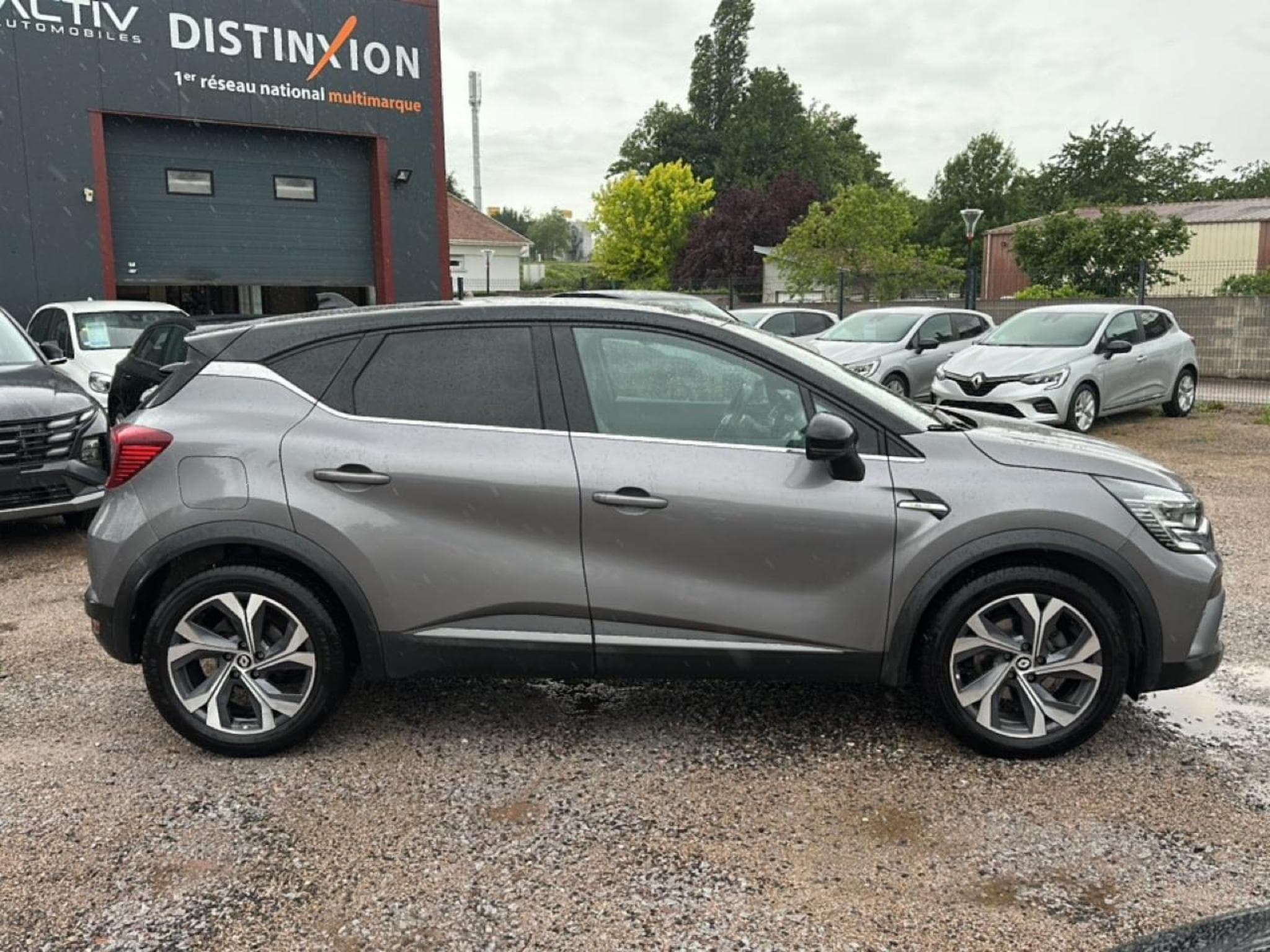 Renault Captur 1.6 E-TECH HYBRIDE 145 RS LINE (2022) - Photo 4