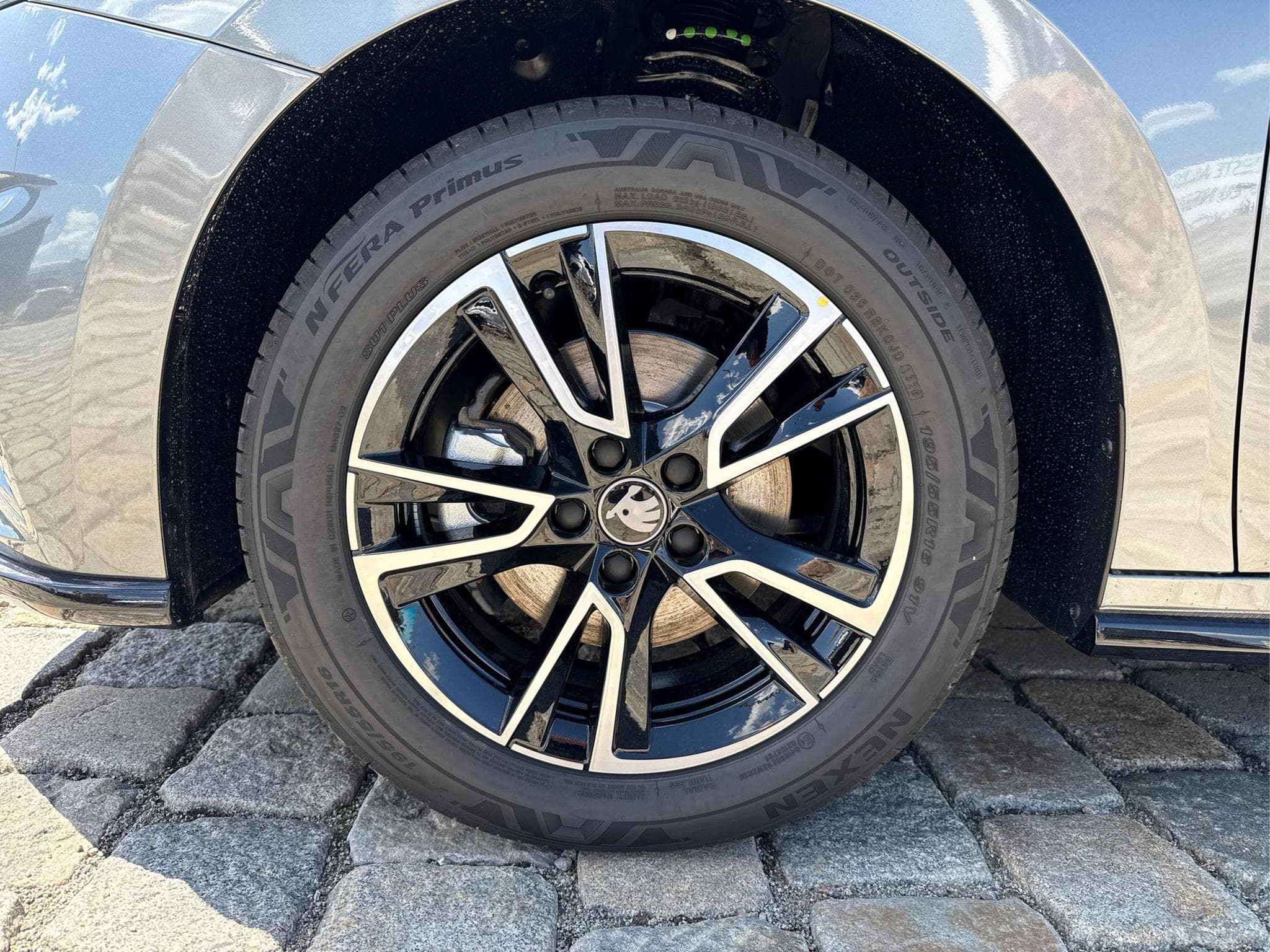 Skoda Fabia Monte Carlo 1.0 (2026) - Photo 11