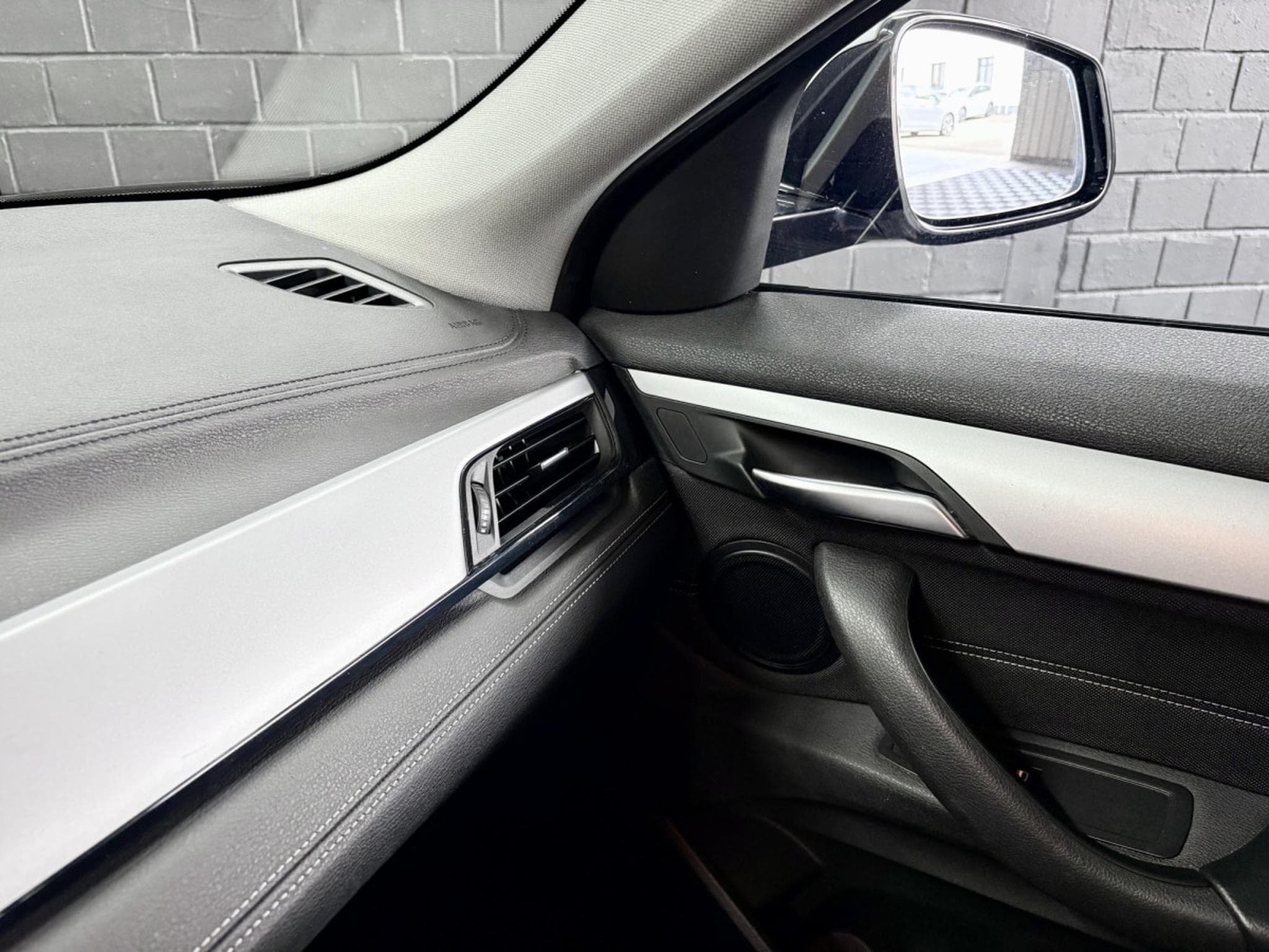BMW X2 18i sDrive *CAMERA* *PDC* SIEGES CHAUFF.* (2019) - Photo 21